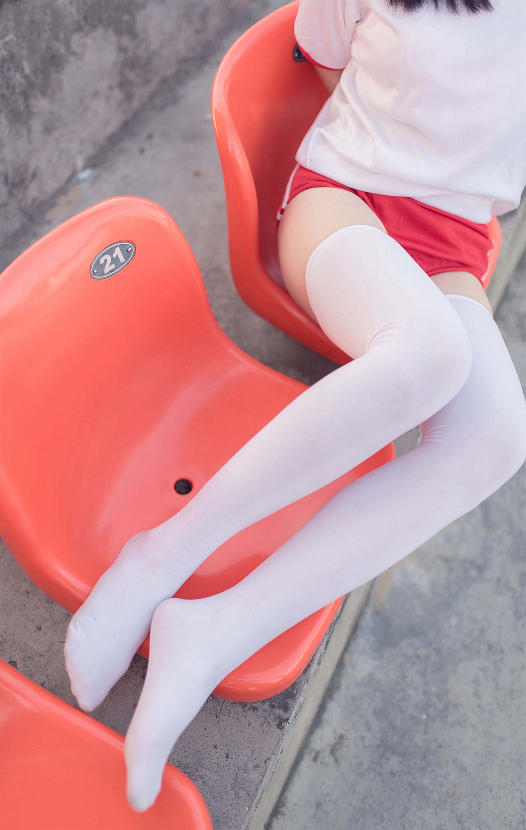 NO.112 运动场上的白丝体操服少女-图29