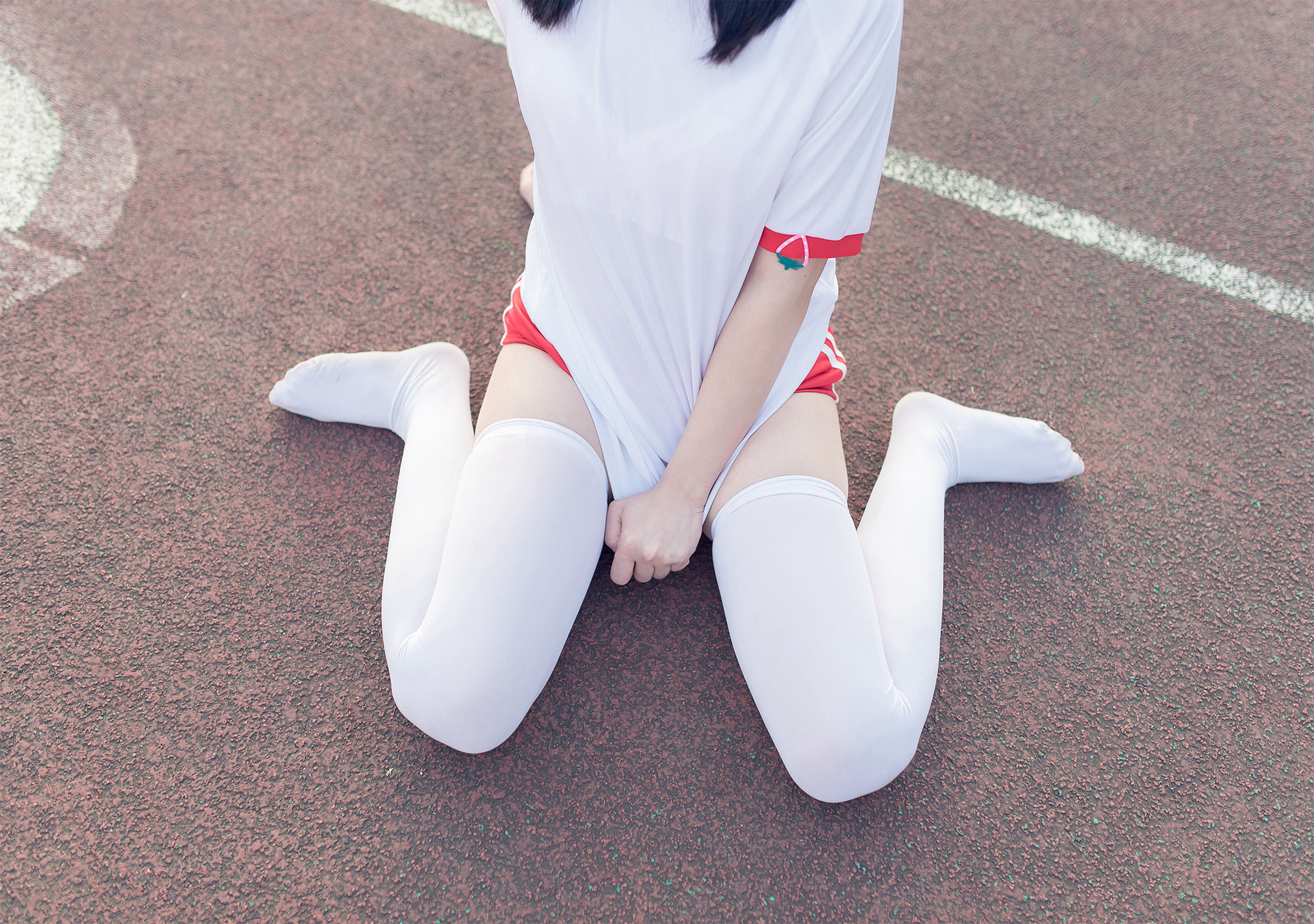 NO.112 运动场上的白丝体操服少女-图33