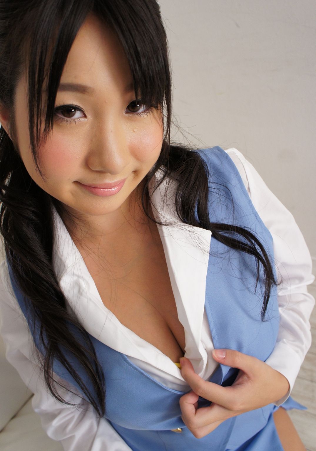 桐山瑠衣&さとう遥希&佐山愛《巨乳OLと秘密の残業》-图5
