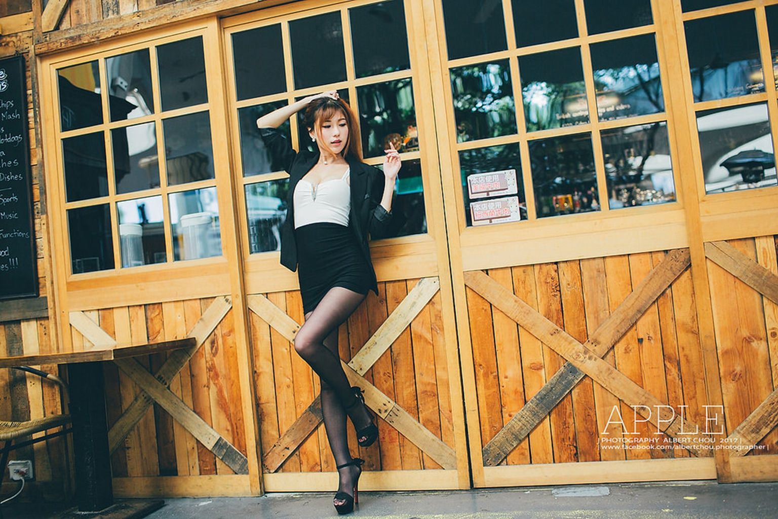 张闵净(小净) - 黑丝OL街拍女神-图16