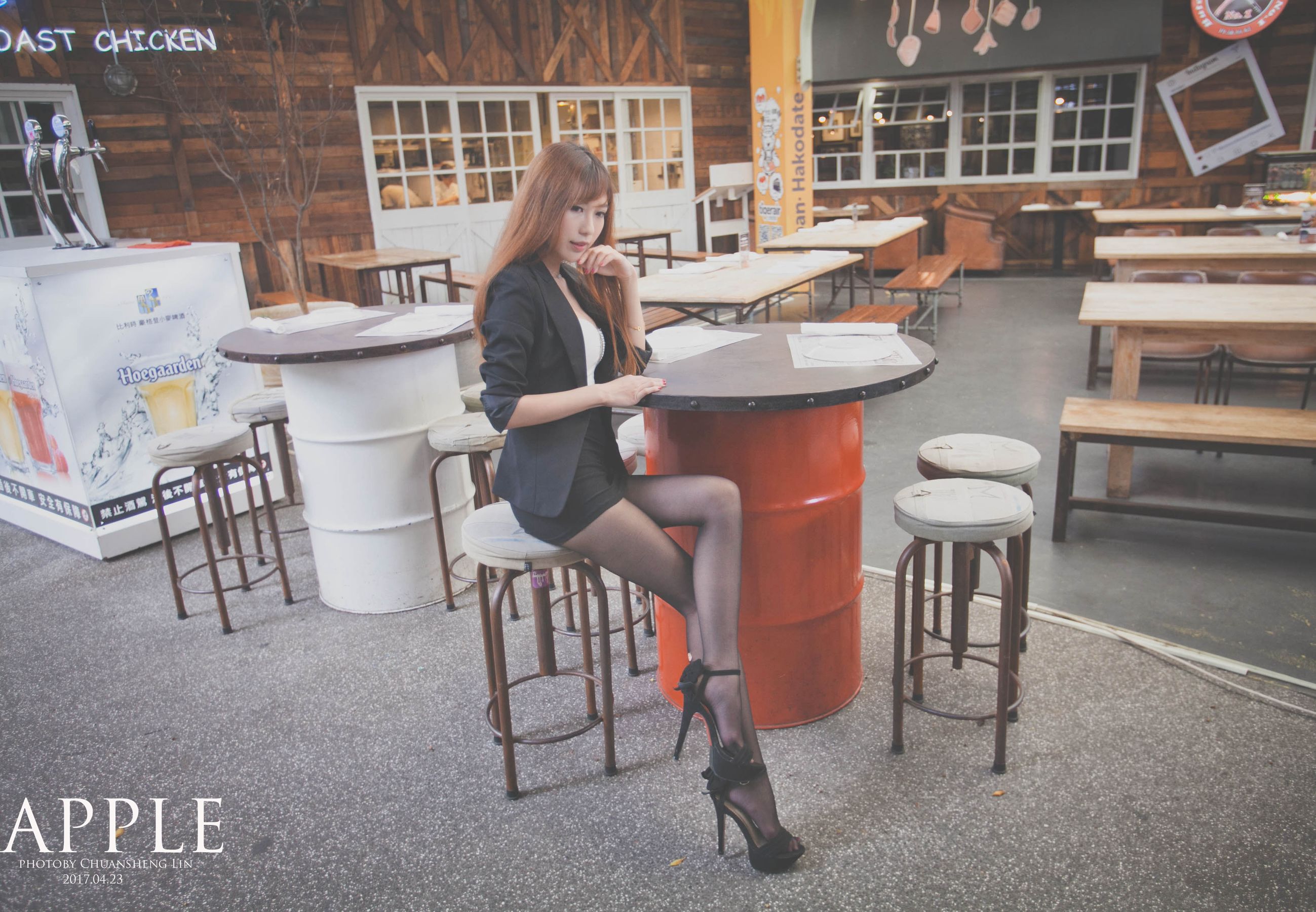 张闵净(小净) - 黑丝OL街拍女神-图30