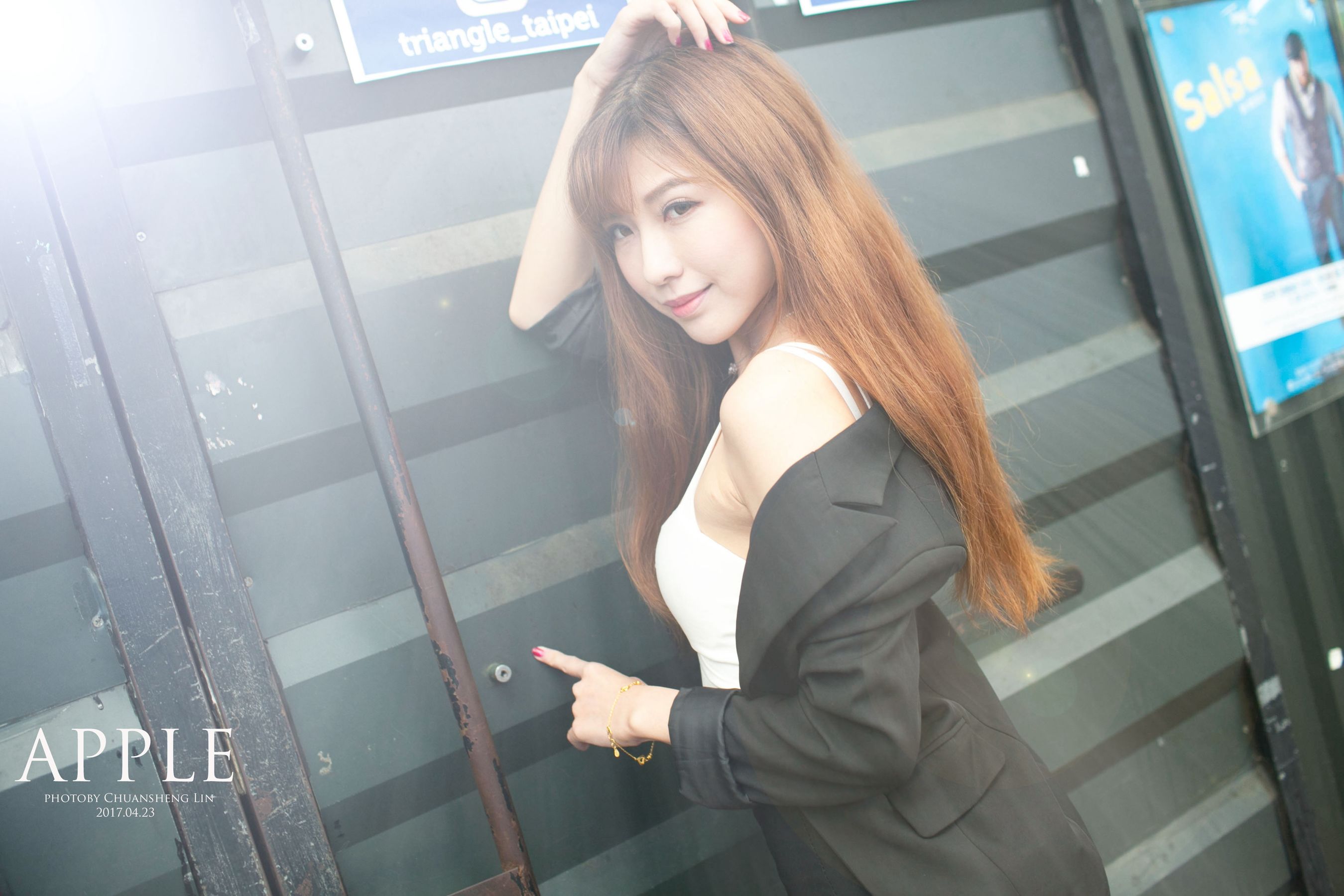 张闵净(小净) - 黑丝OL街拍女神-图33