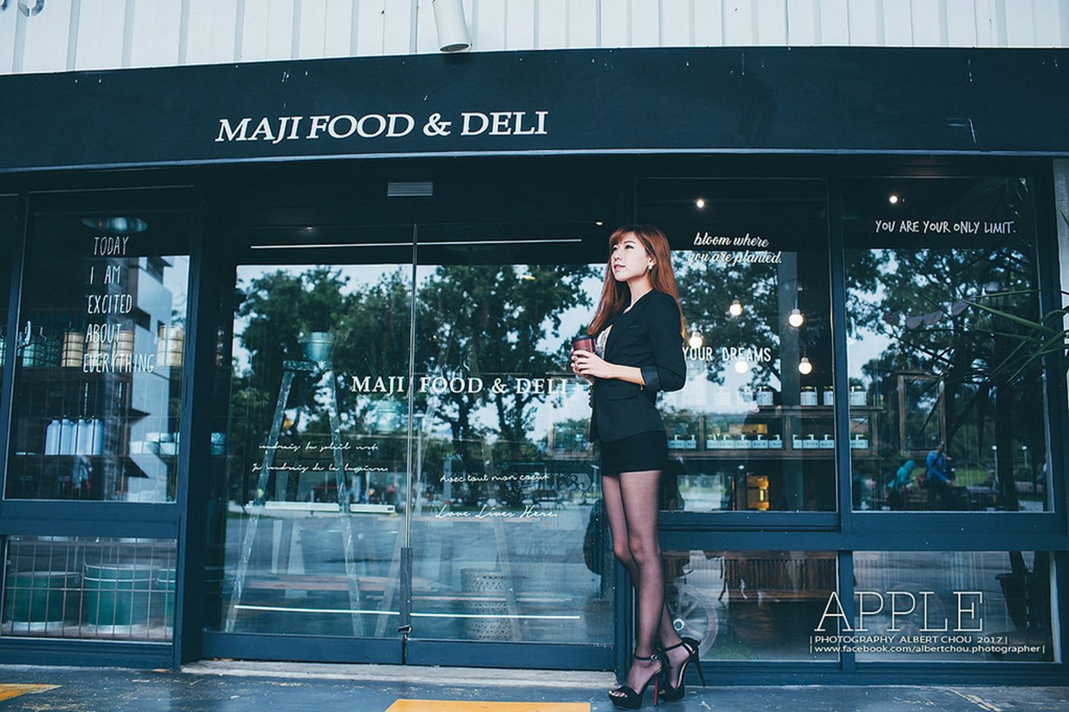 张闵净(小净) - 黑丝OL街拍女神-图48