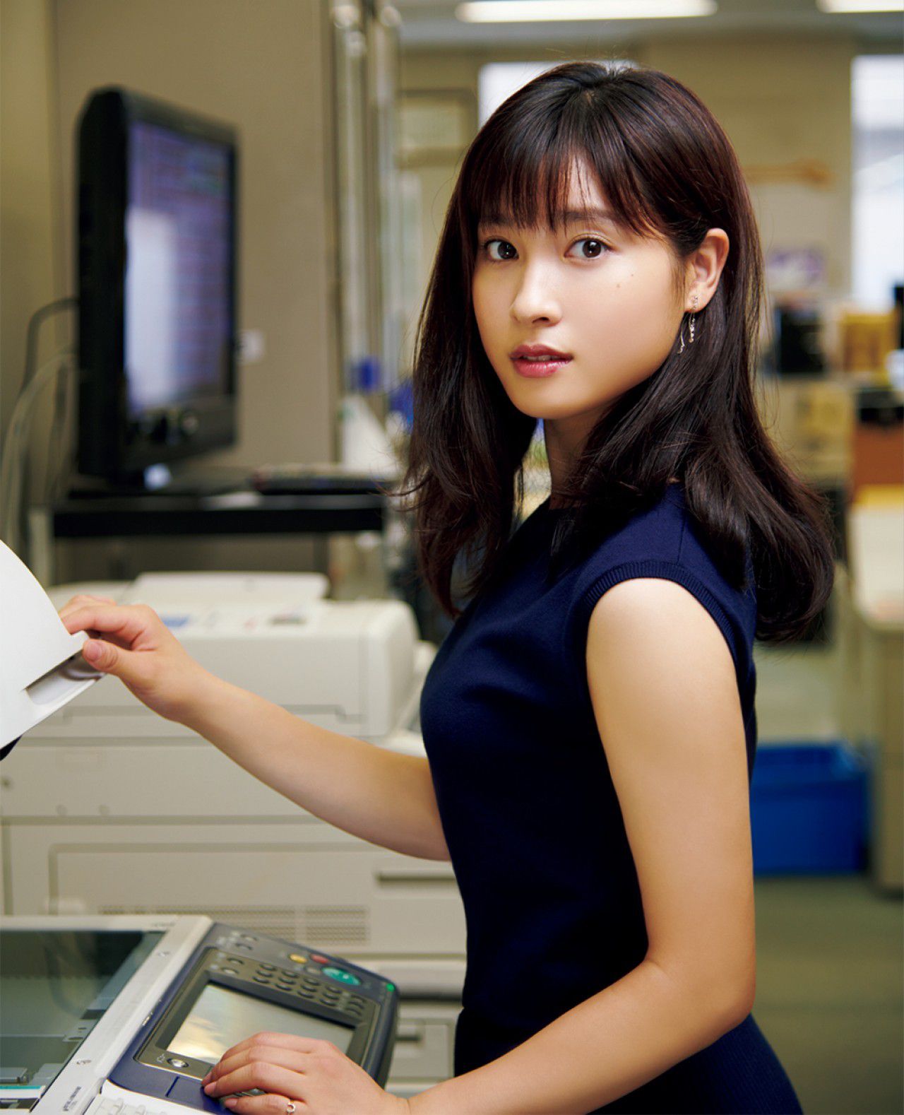 2018.12.07 土屋太鳳 オフィスでセクシー-图5