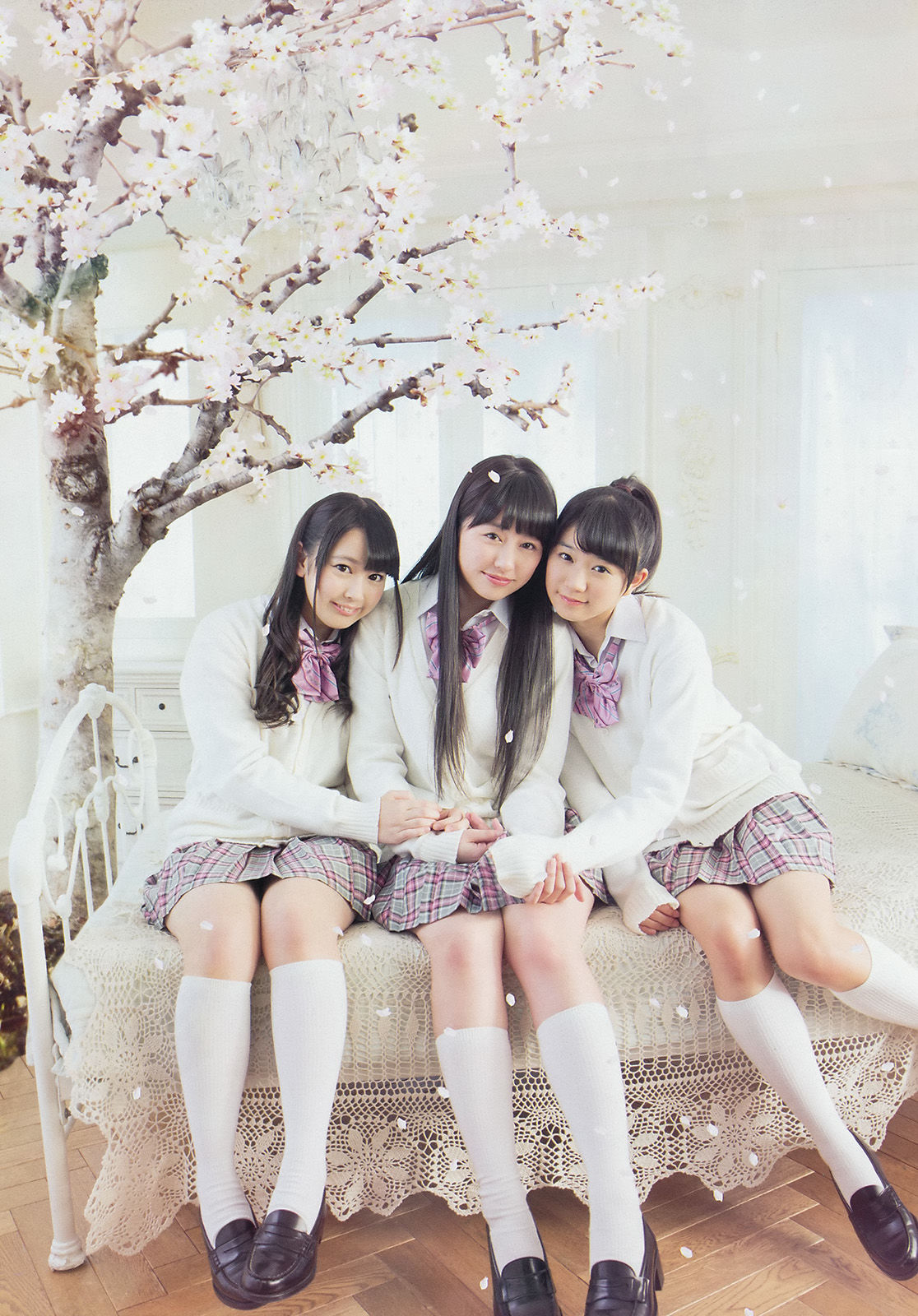 2015年No.15 佐々木彩夏 安藤ゆず 星名美怜-图3