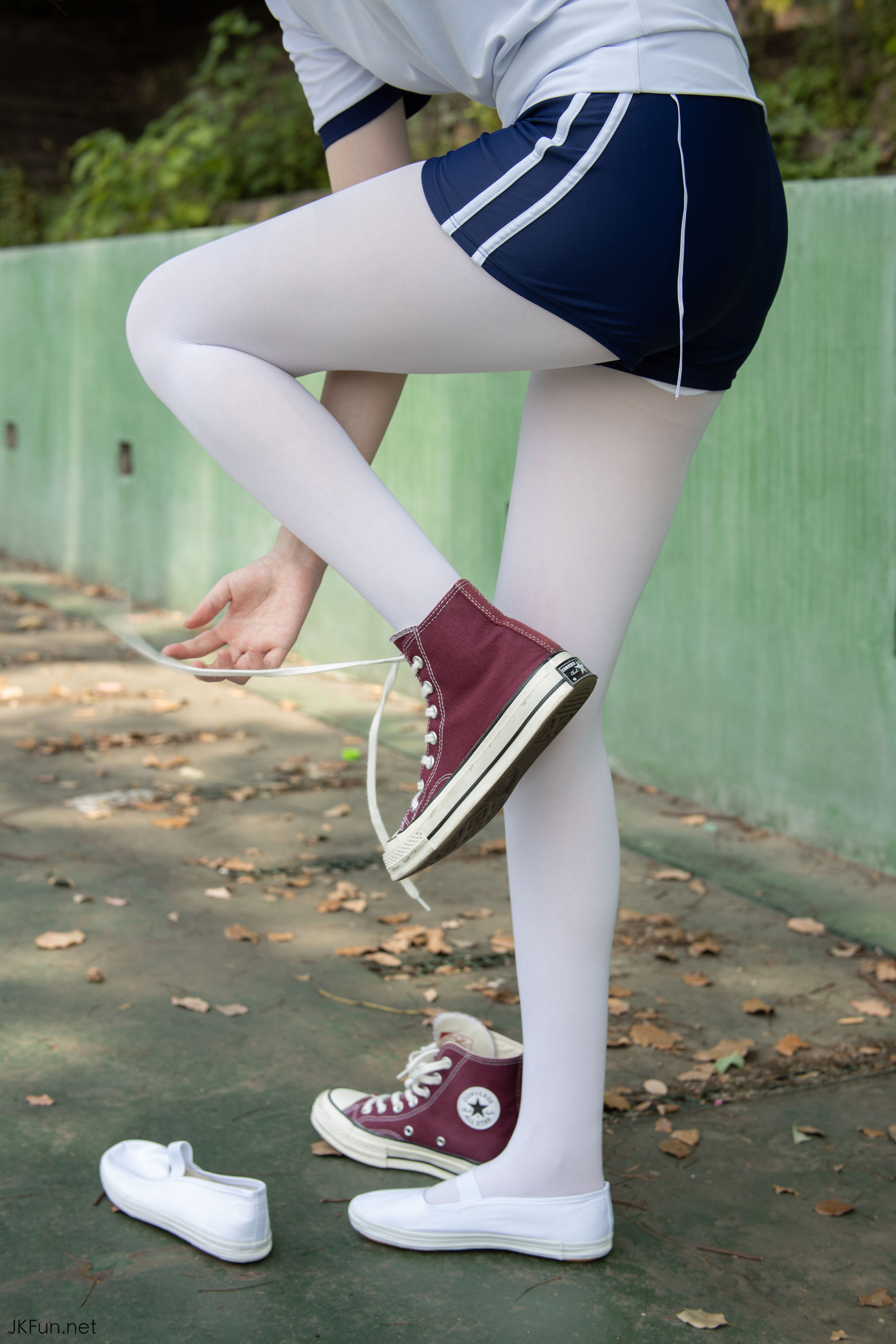 Aika 80D白丝外景体操服-图4
