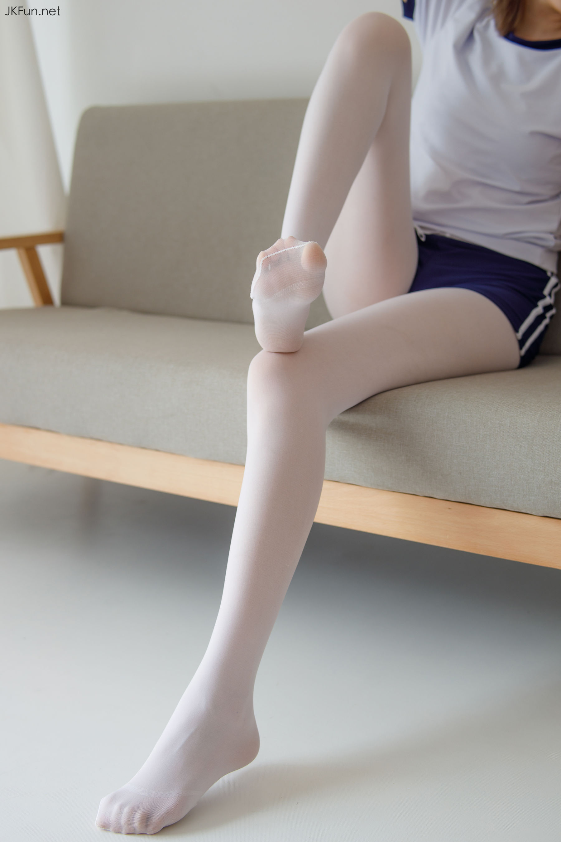 Aika 80D白丝外景体操服-图87
