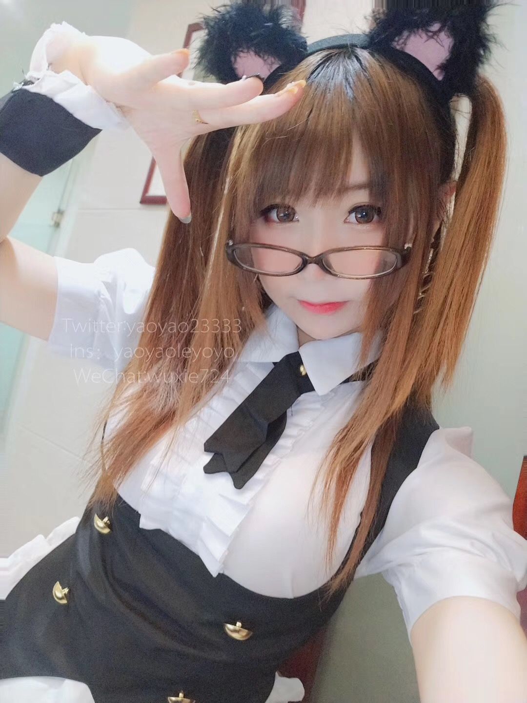摇摇乐yoyo - 黑丝女仆-图0