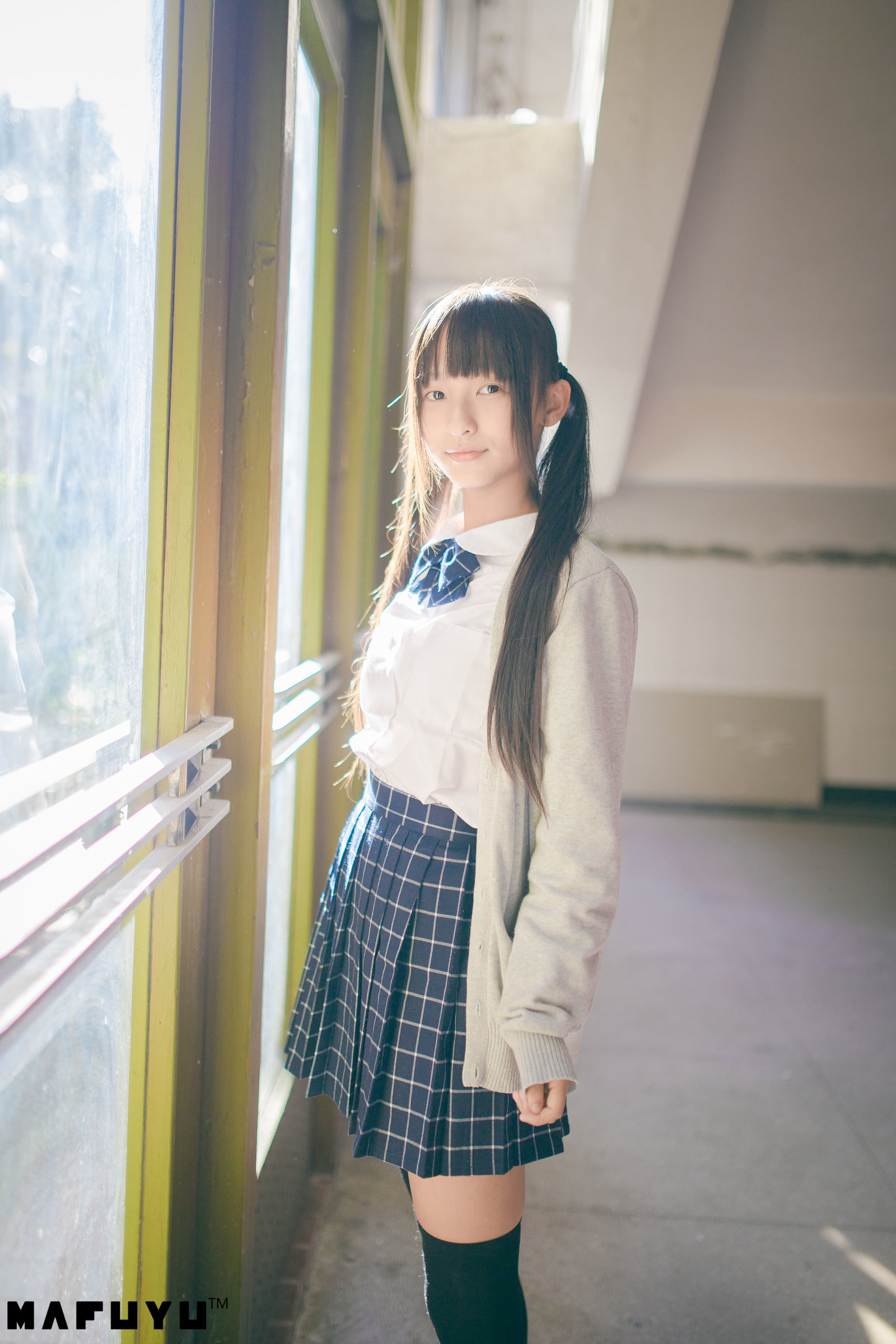 神楽板真冬 阳光校服系列套图-图10