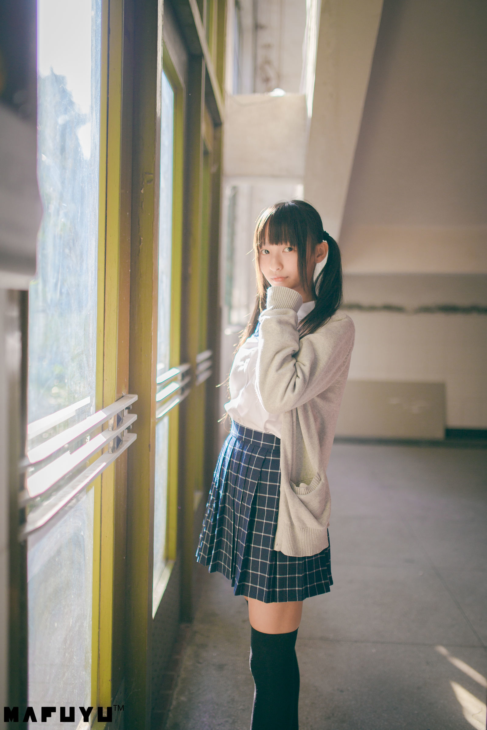 神楽板真冬 阳光校服系列套图-图11