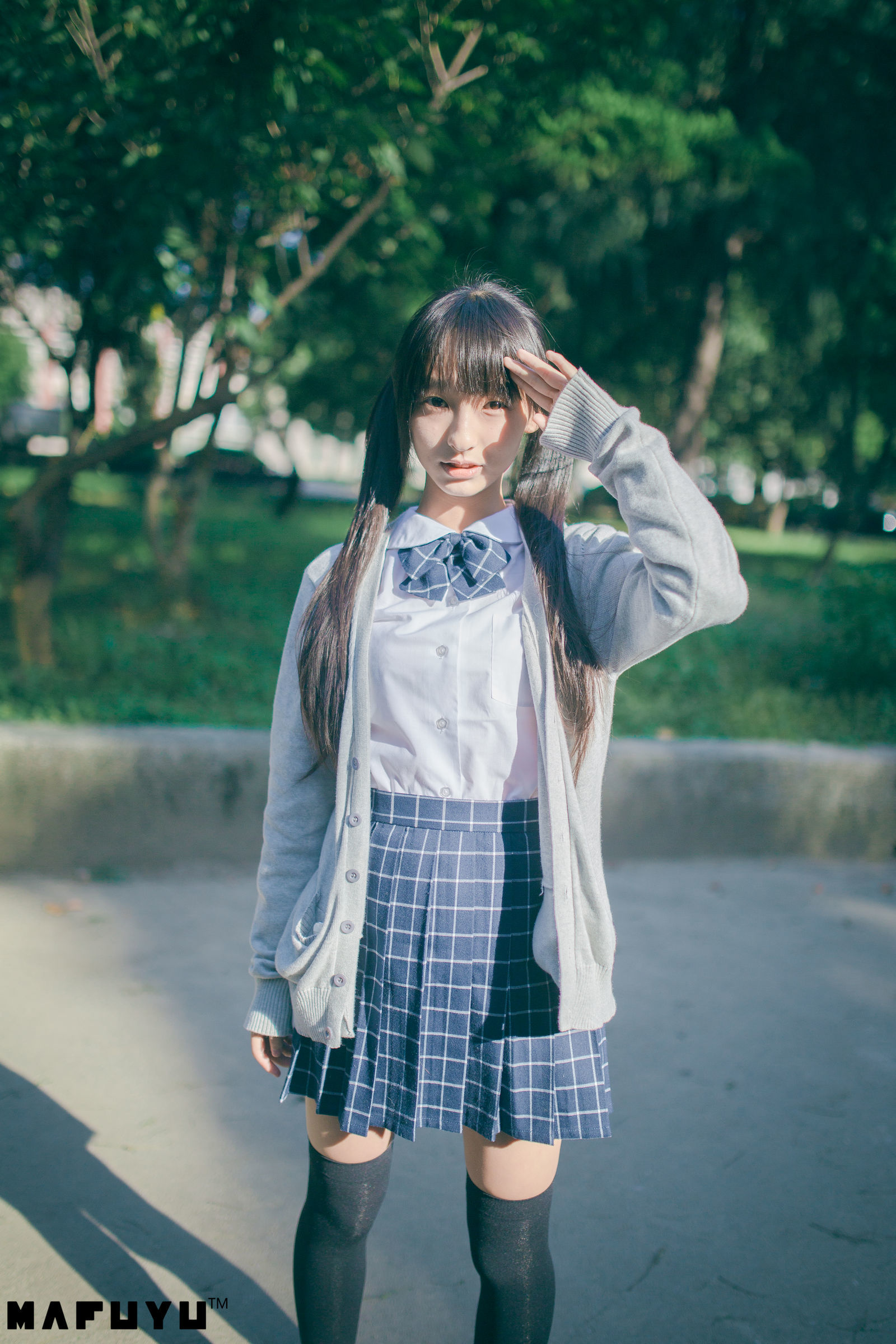 神楽板真冬 阳光校服系列套图-图1