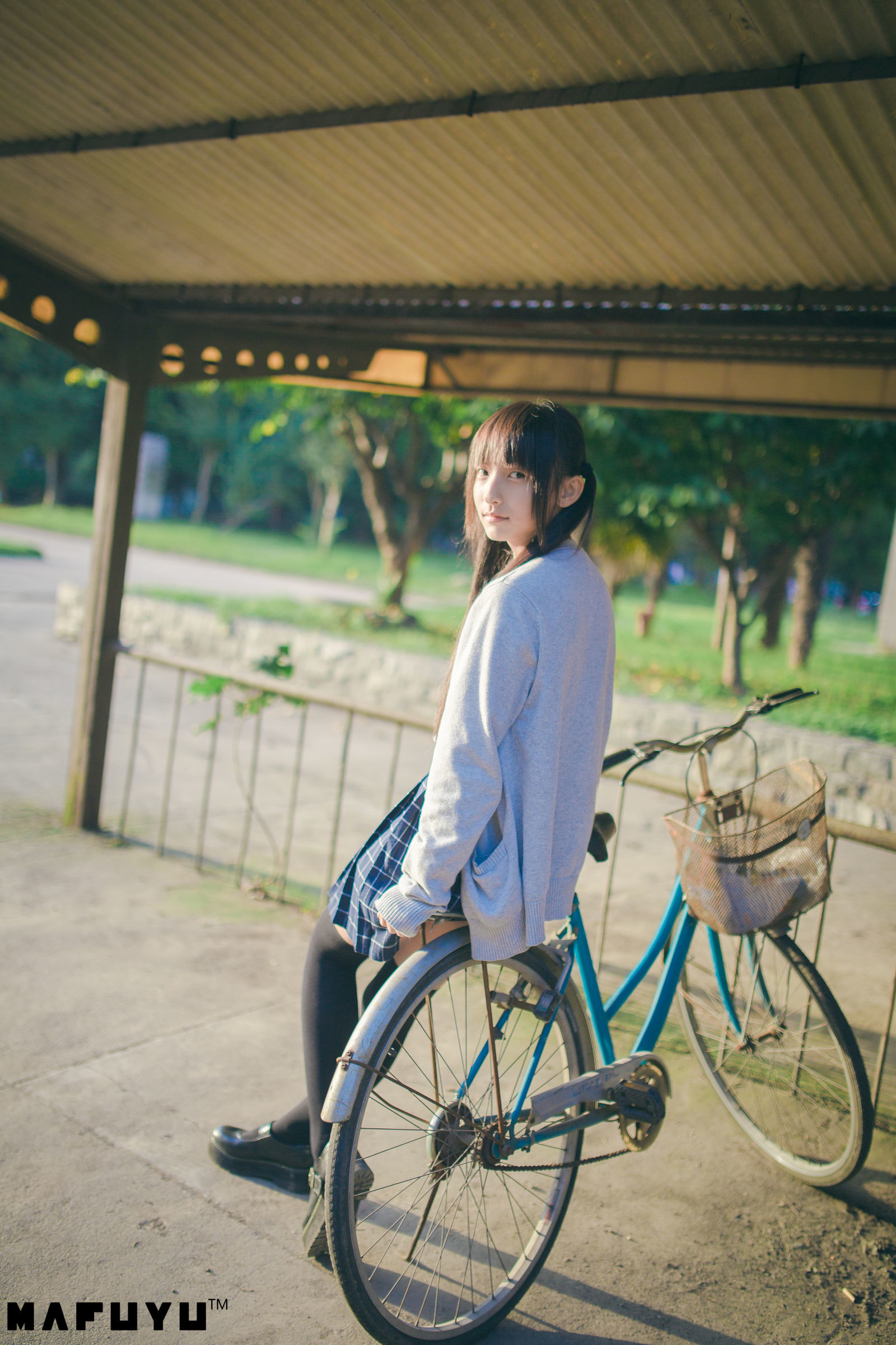 神楽板真冬 阳光校服系列套图-图73