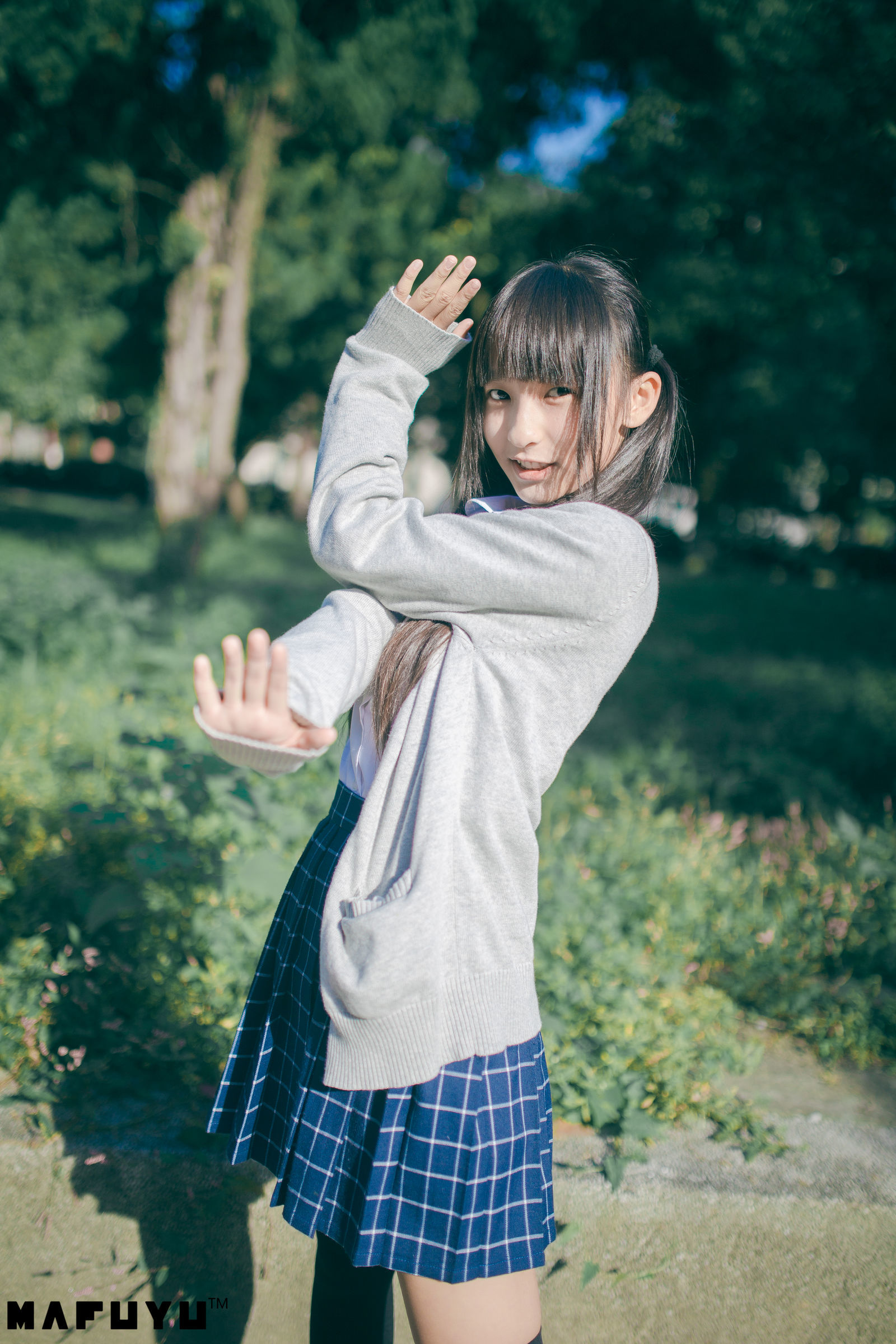 神楽板真冬 阳光校服系列套图-图7