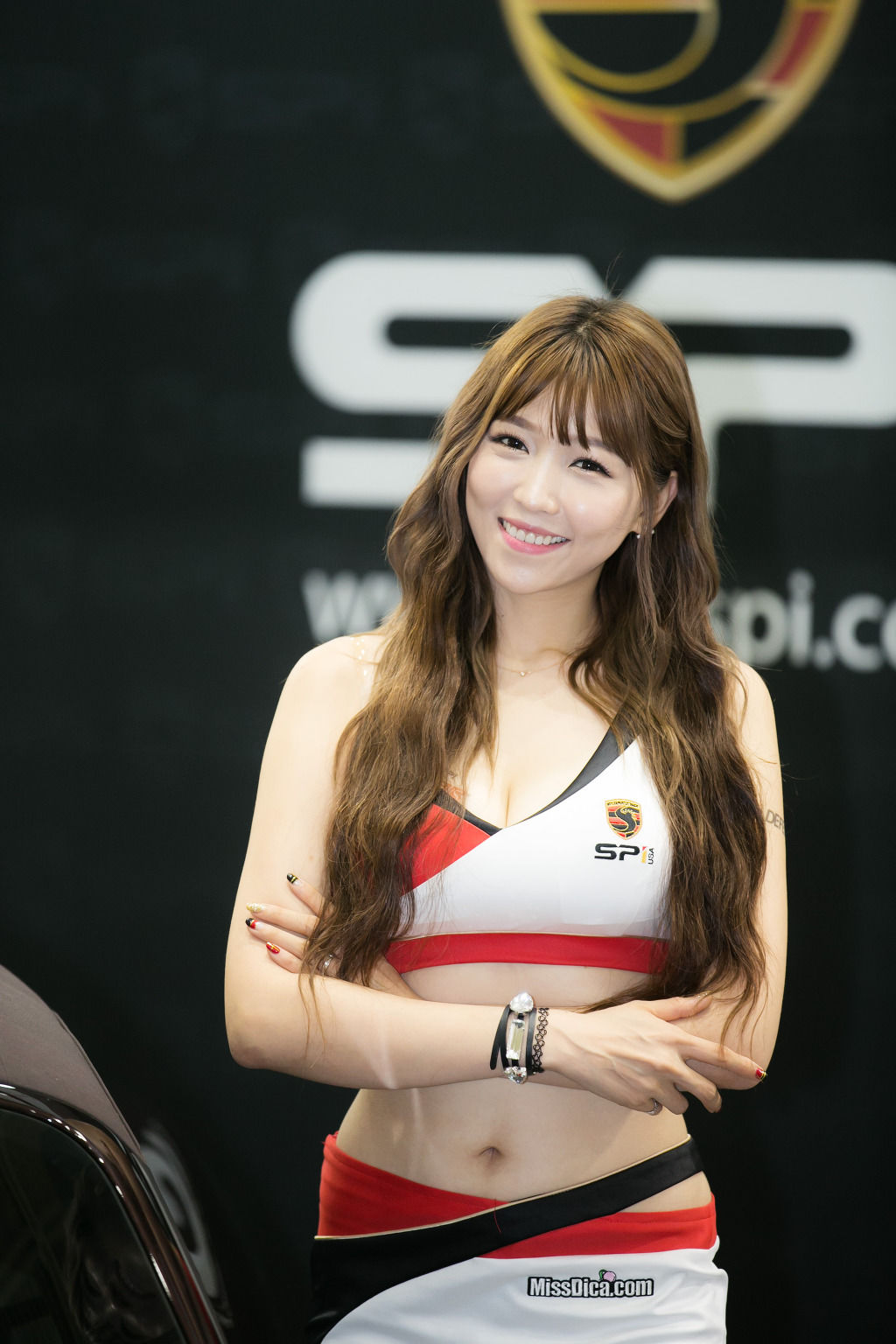 李恩慧 - 跑车展台-图1