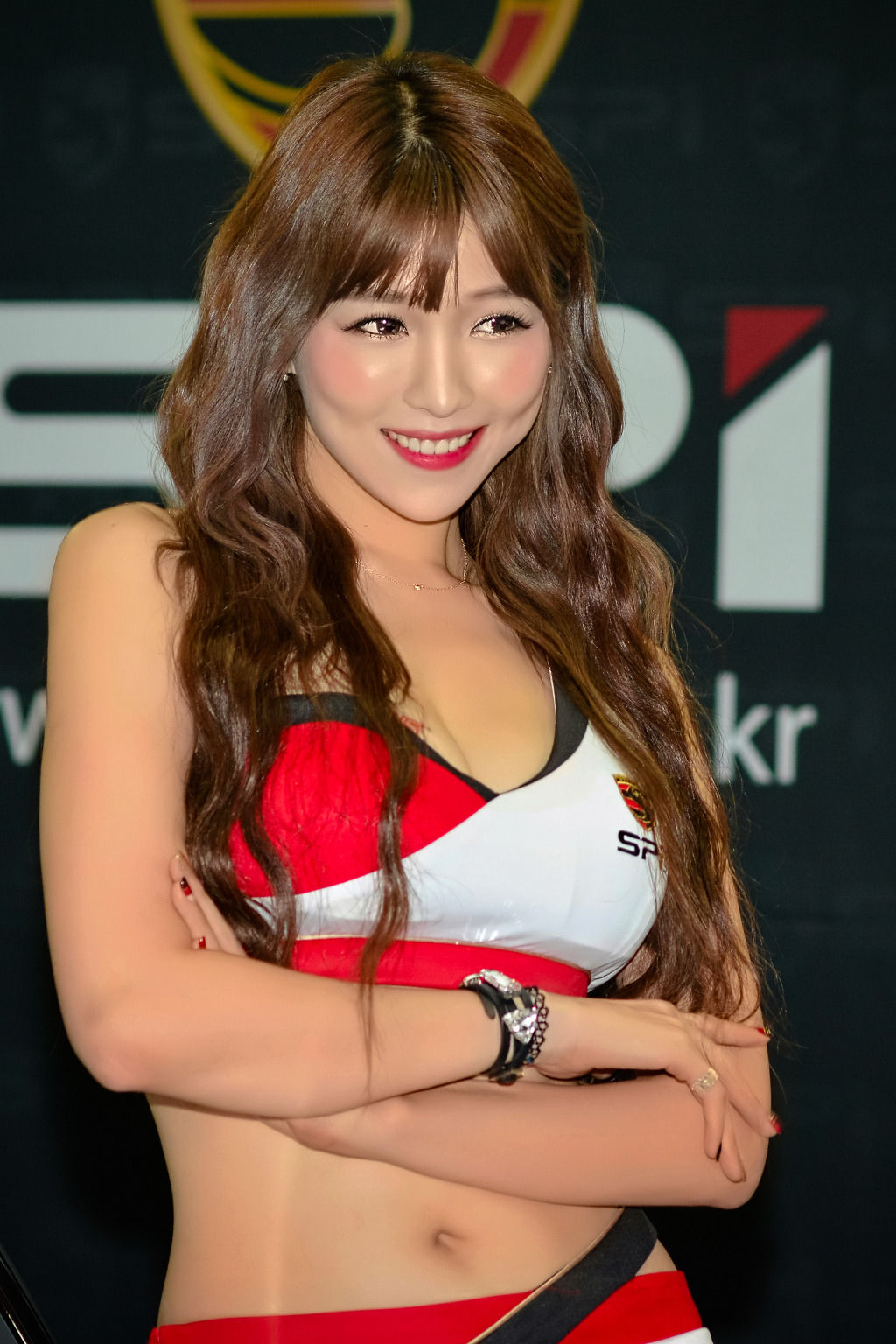 李恩慧 - 跑车展台-图2