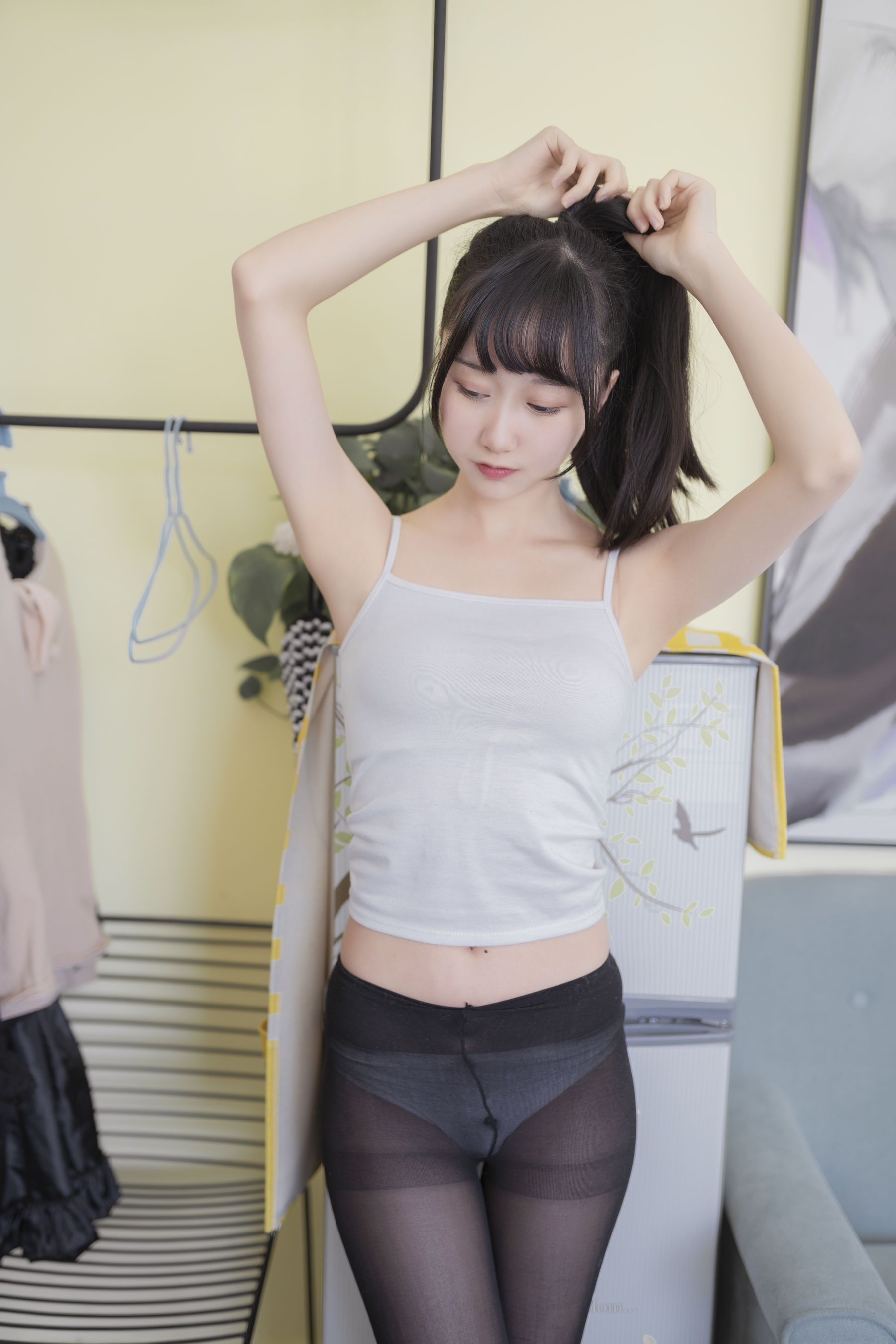 木绵绵OwO - 背心黑丝居家-图6