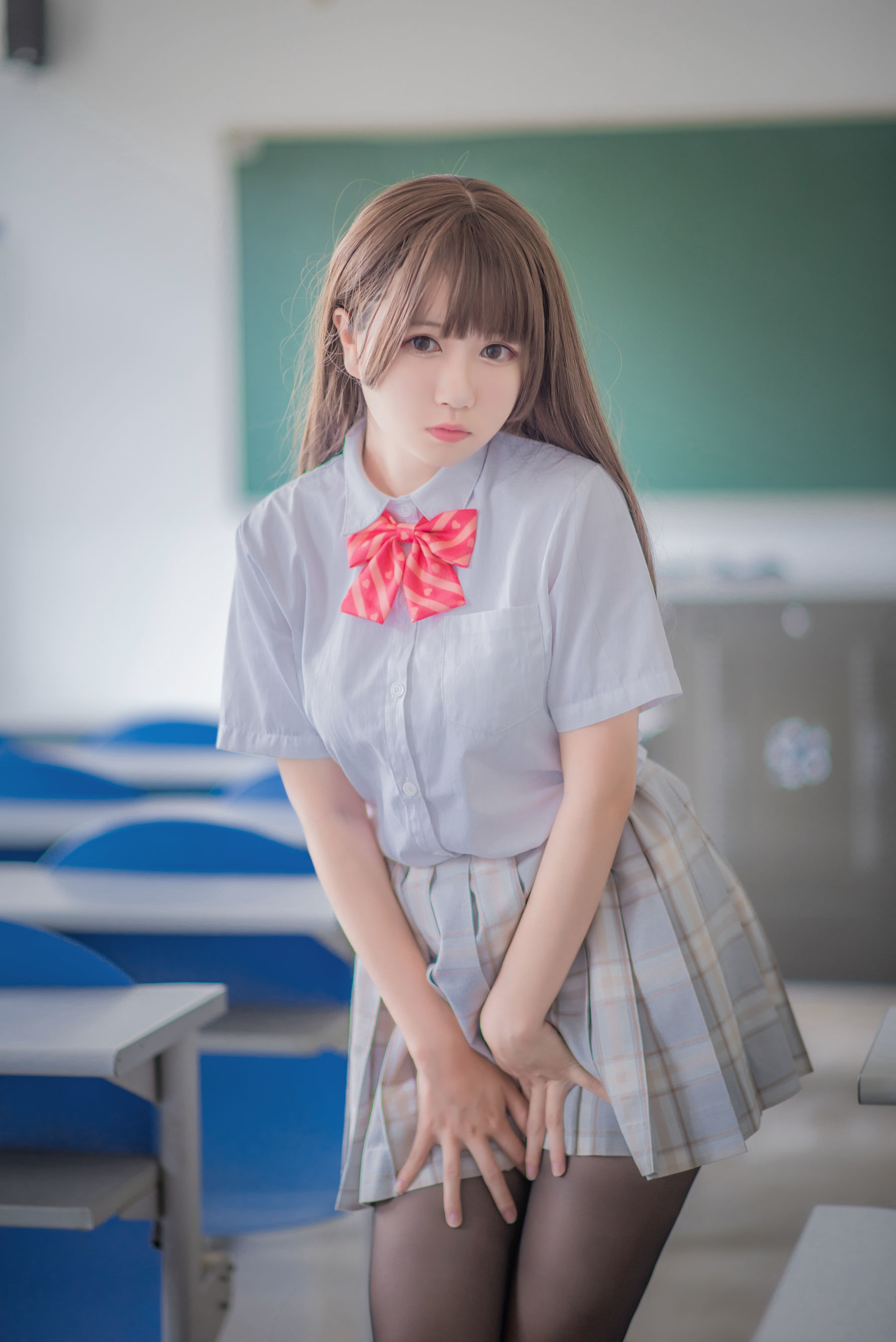 白金Saki - 制服黑丝-图2