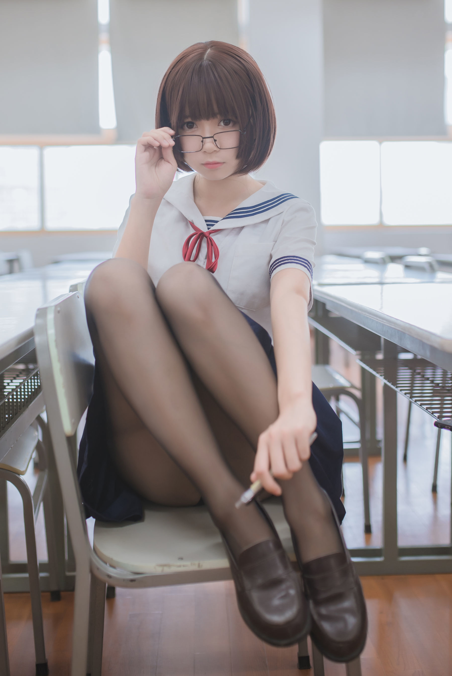 白金Saki - 蘑菇头黑丝JK-图2