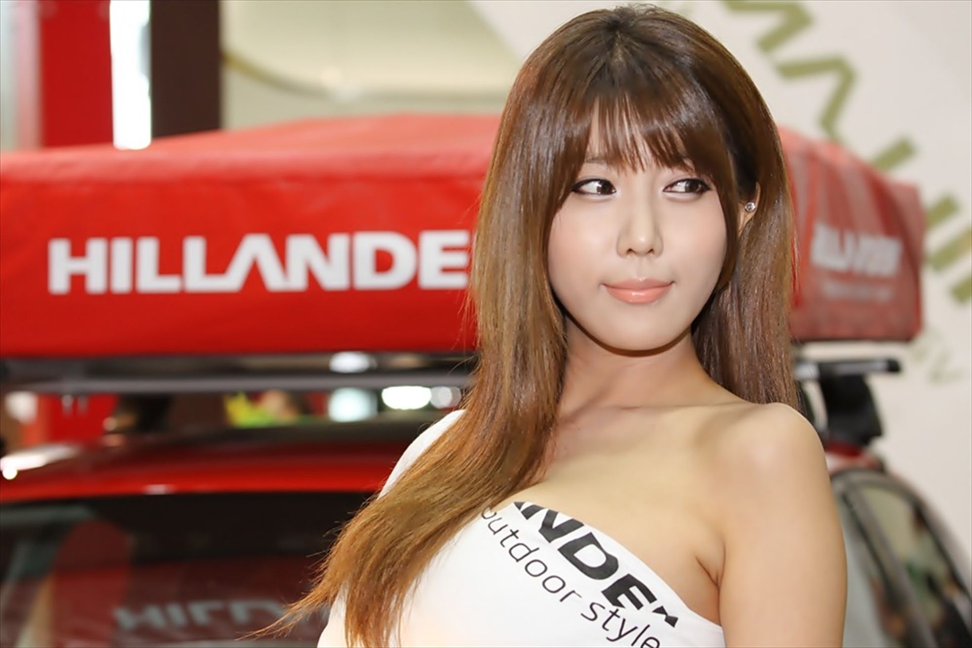 许允美 性感白衣牛仔短裤街头车展-图99