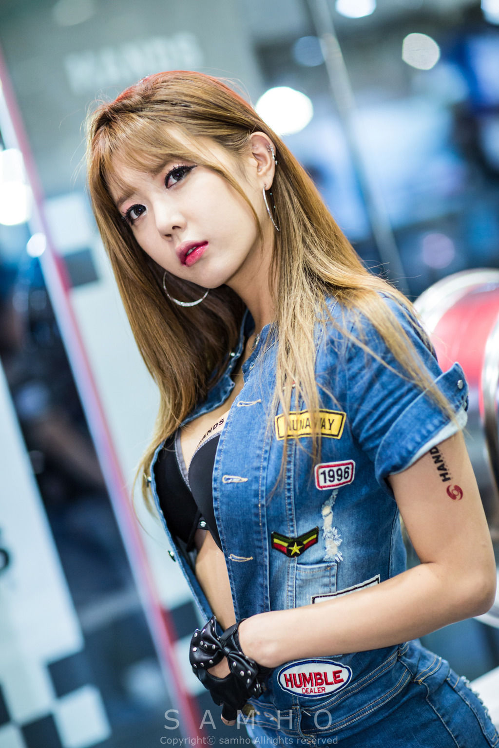 许允美 - 2014首尔汽车展-牛仔开胸系列-图60