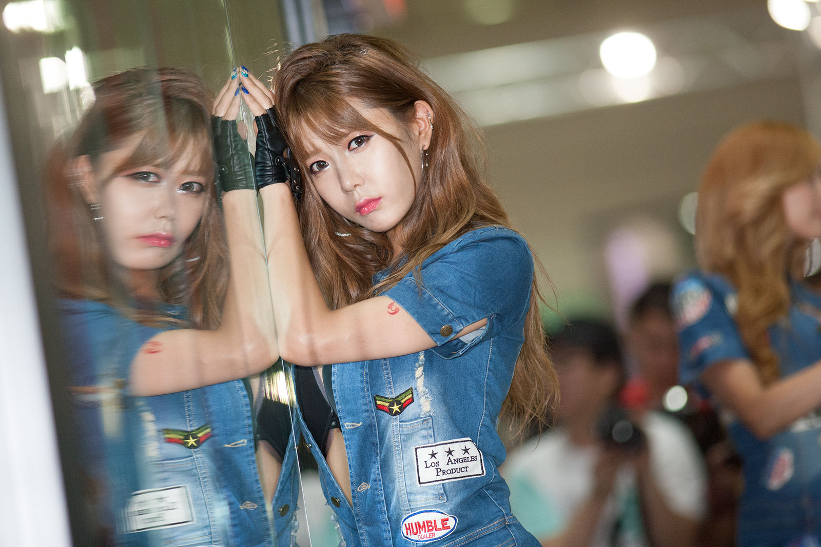 许允美 - 2014首尔汽车展-牛仔开胸系列-图98