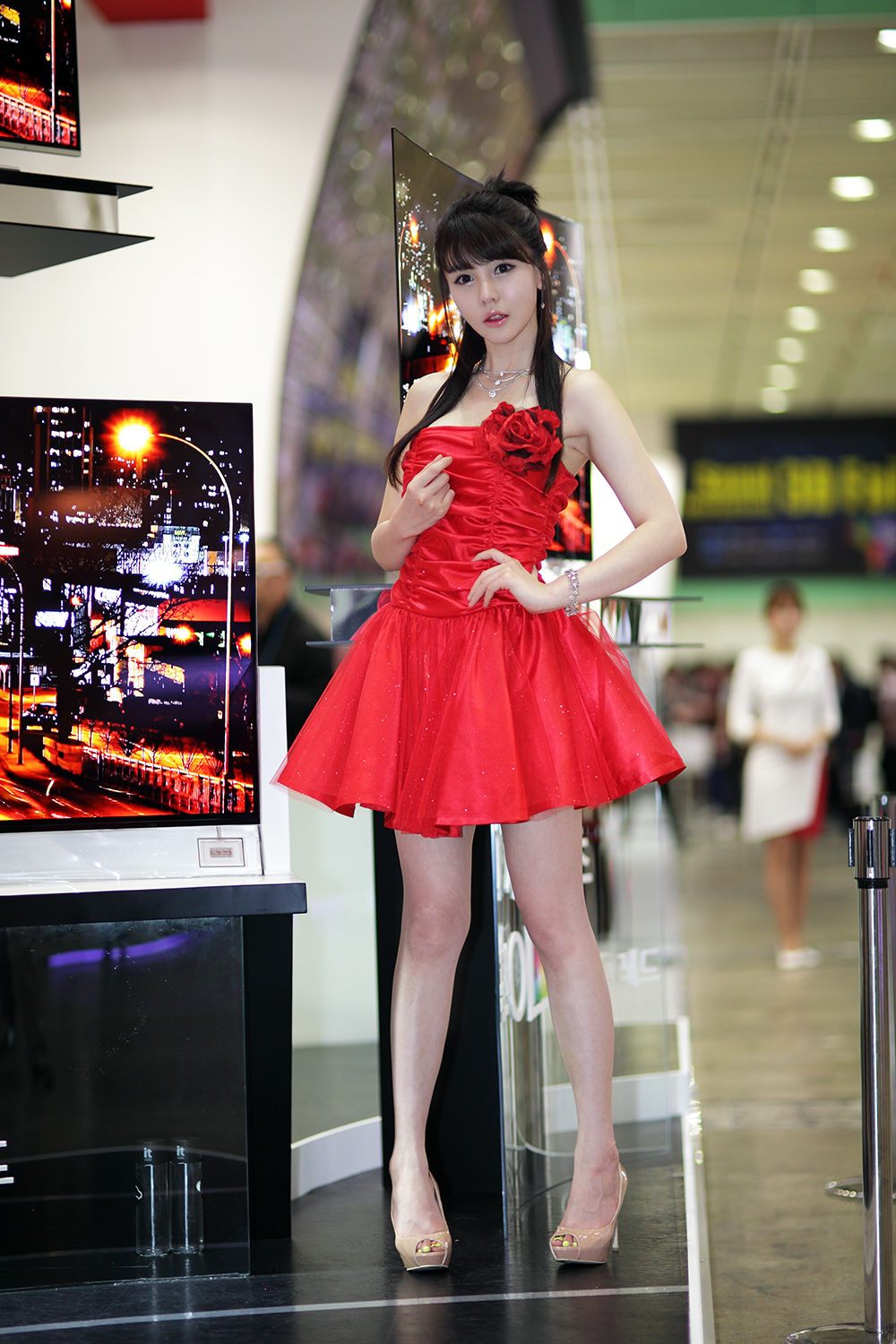 李智友 - 展厅红裙少女-图11