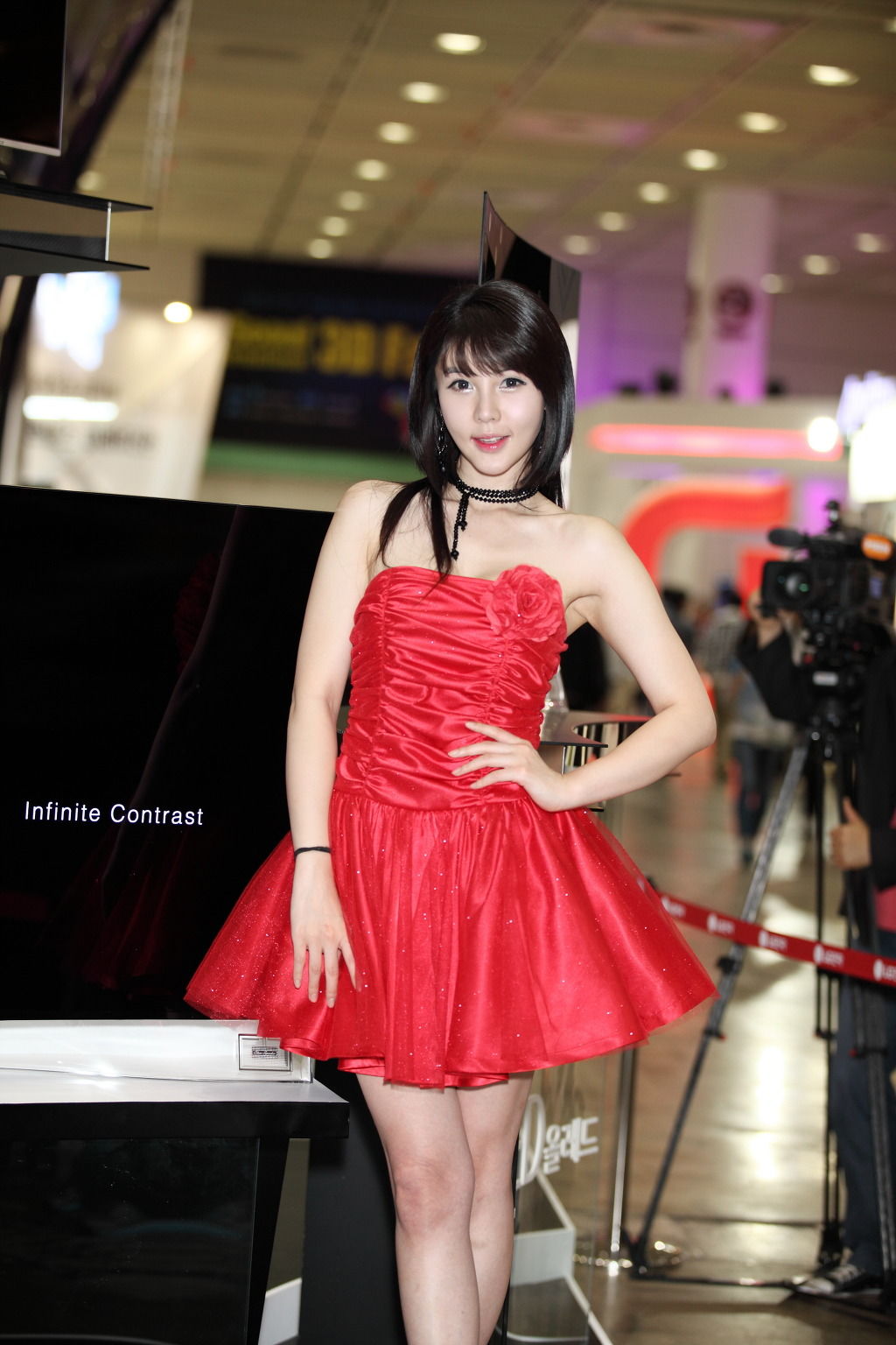 李智友 - 展厅红裙少女-图17