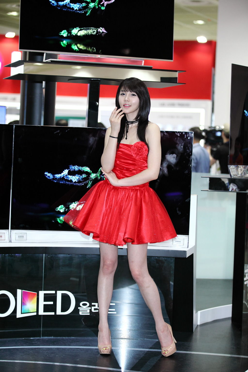 李智友 - 展厅红裙少女-图19