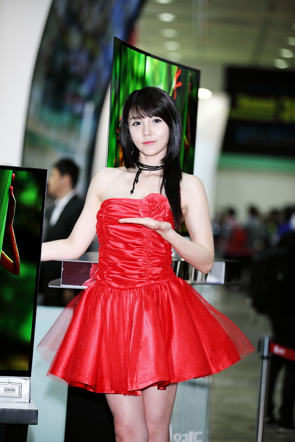 李智友 - 展厅红裙少女-图28