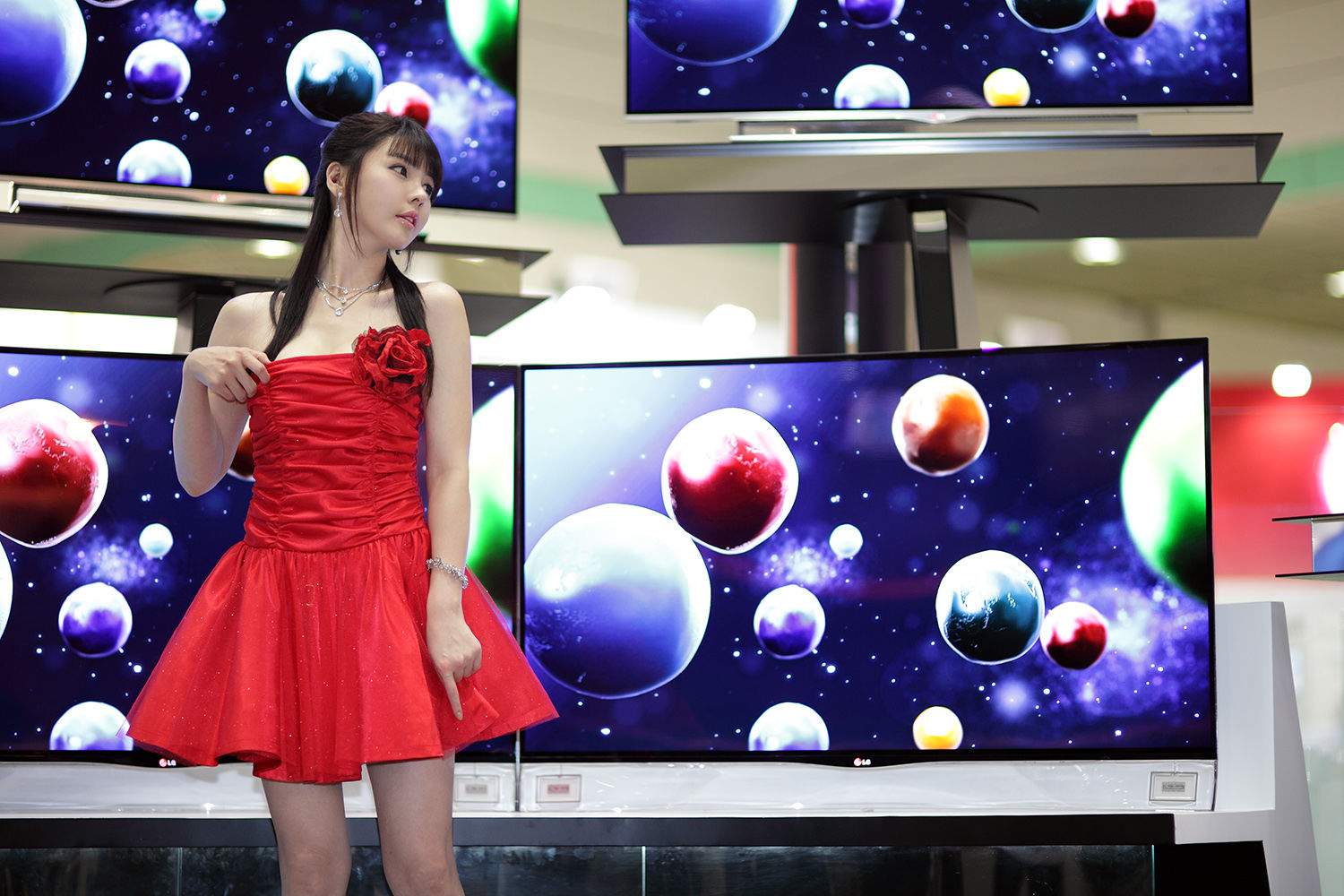 李智友 - 展厅红裙少女-图42