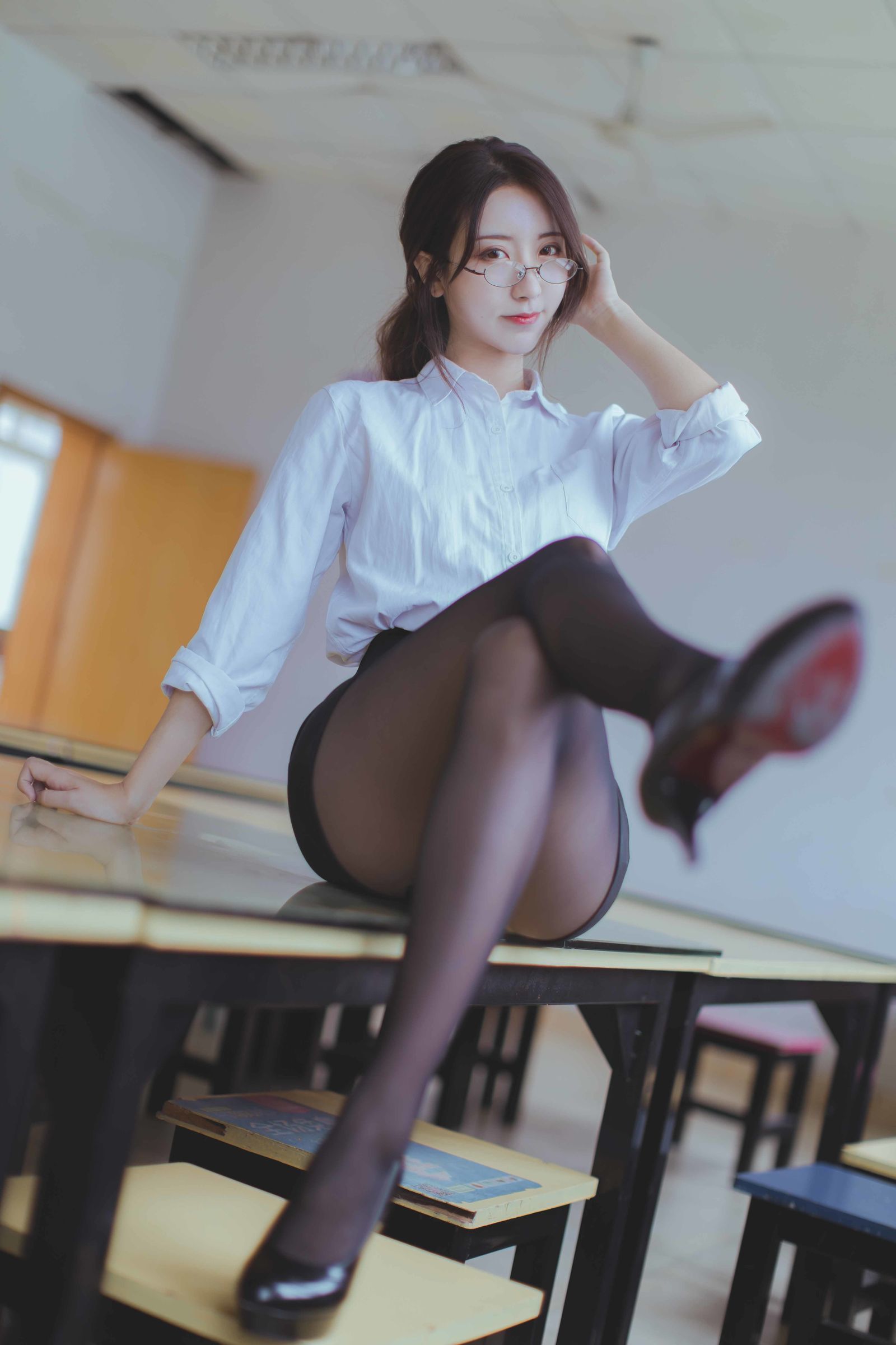 黑川 - 黑丝教师-图0