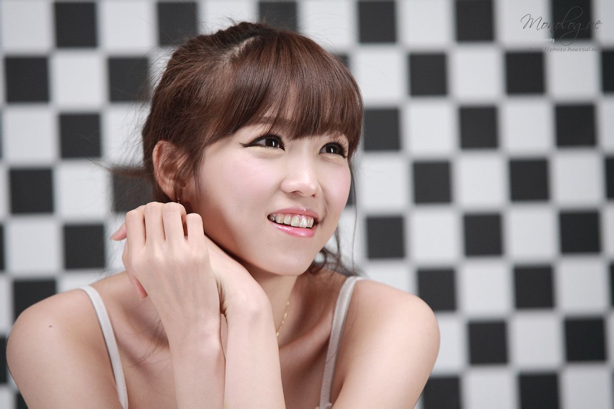 李恩慧 - 白色吊带睡裙-图24