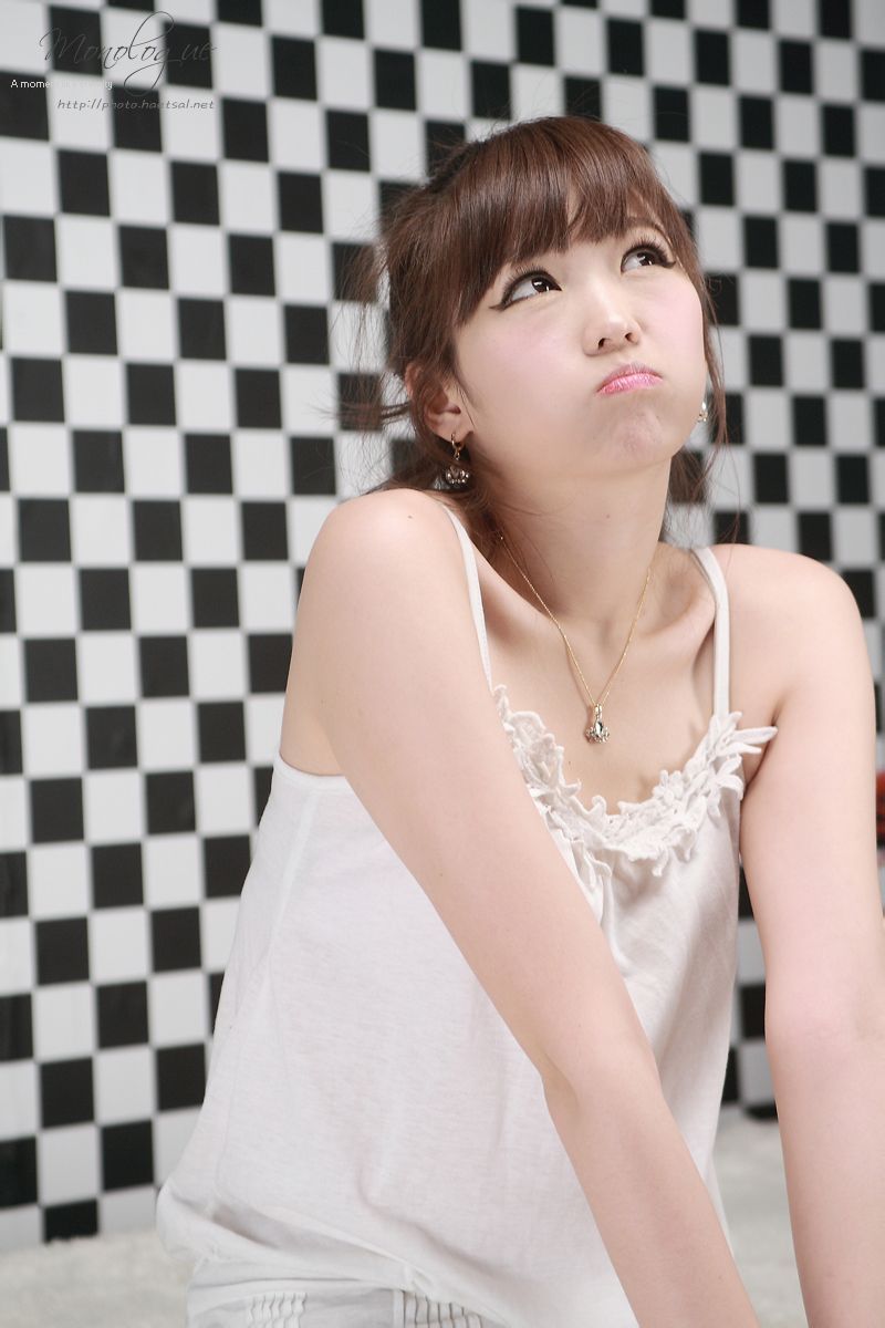 李恩慧 - 白色吊带睡裙-图29