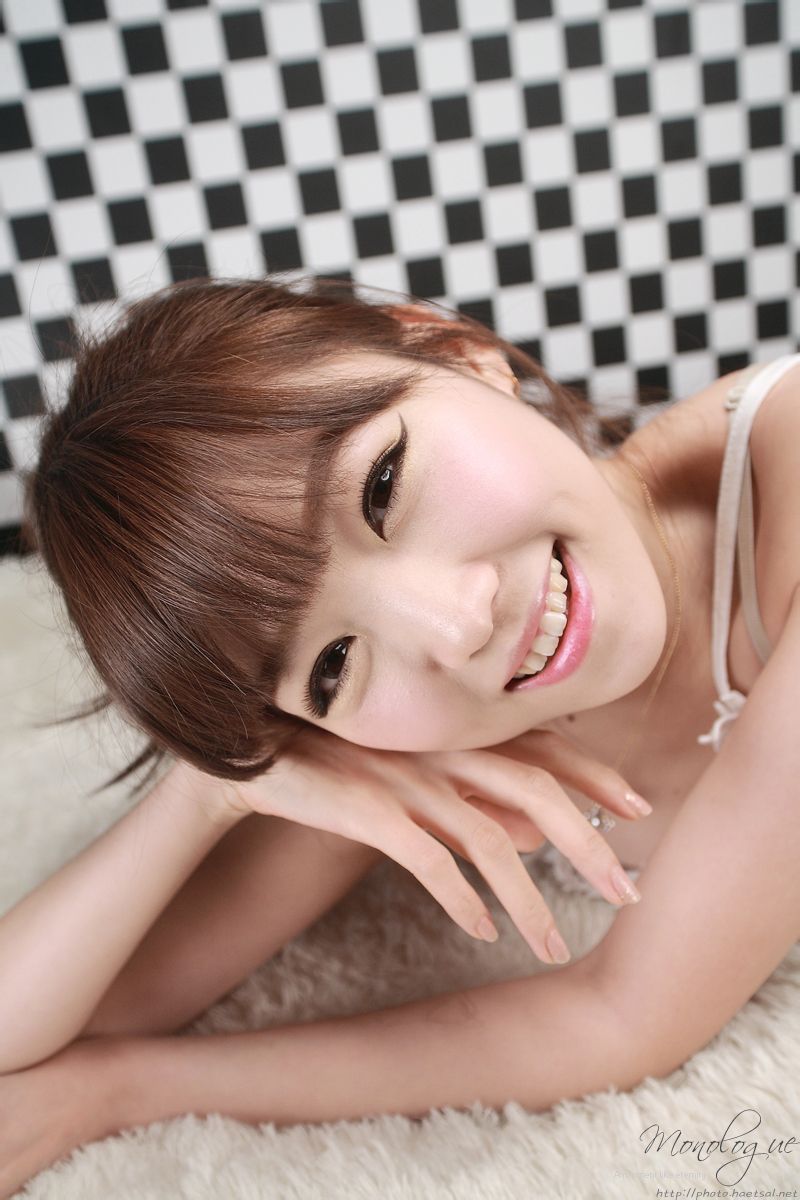 李恩慧 - 白色吊带睡裙-图48