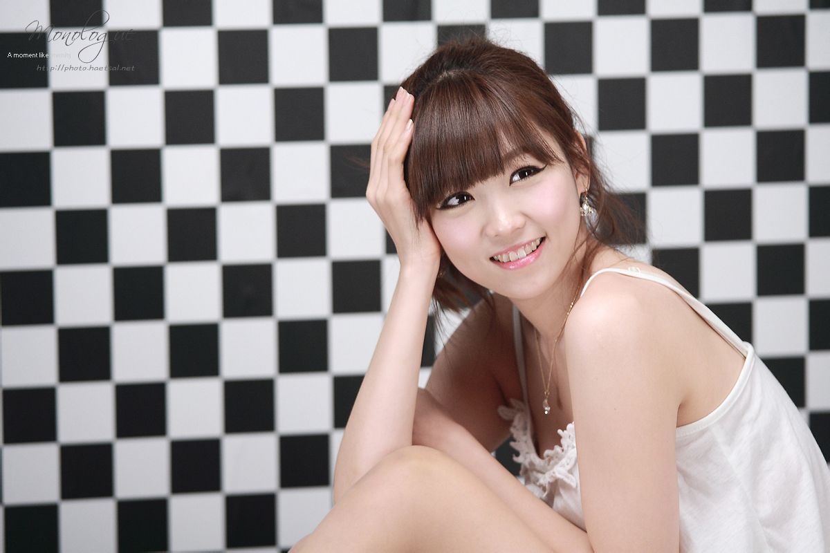 李恩慧 - 白色吊带睡裙-图4