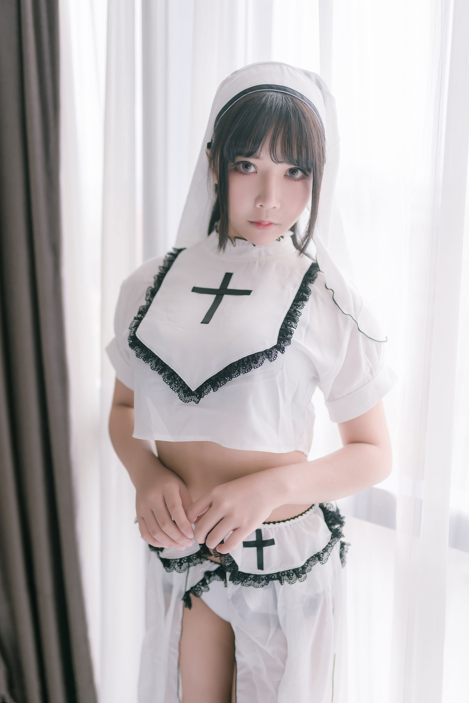 二次元妹子抱走莫子aa - 纯白修女-图0