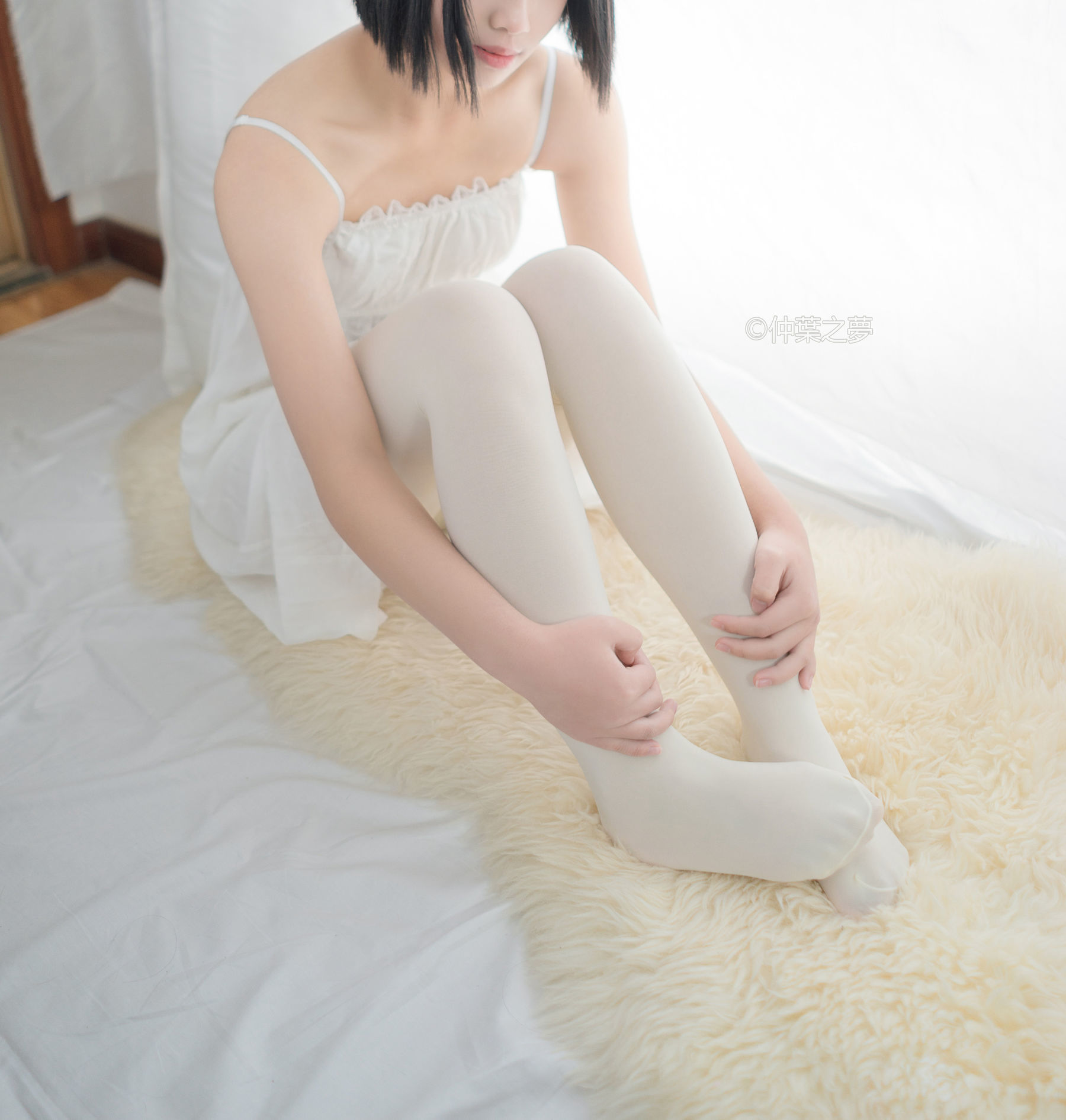 Grand.001  清纯白吊带裙-图44