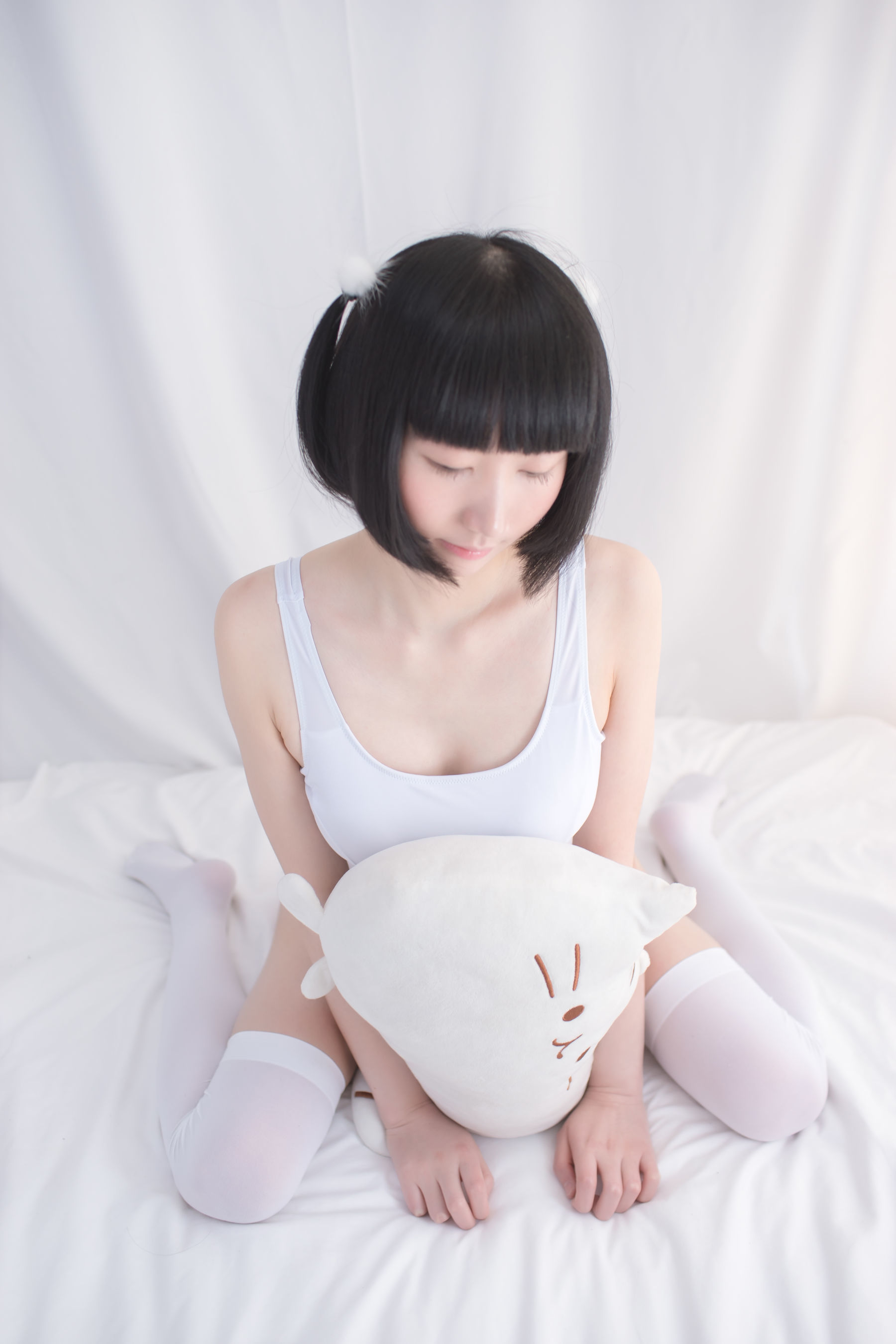 SPL.001  白色纯情丝袜秀-图11