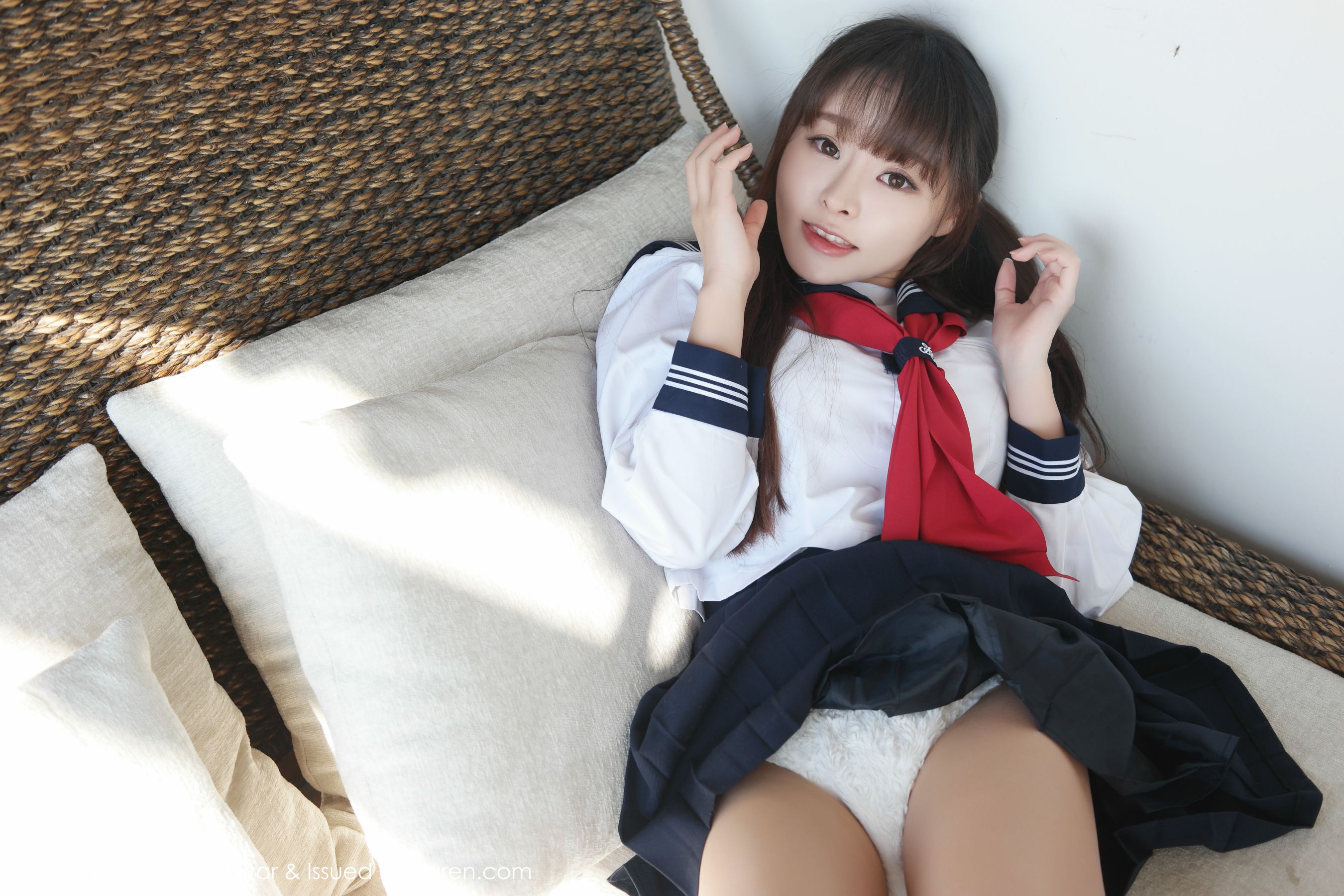 柳侑绮Sevenbaby《大理旅拍》水手服诱惑少女  Vol.002-图11