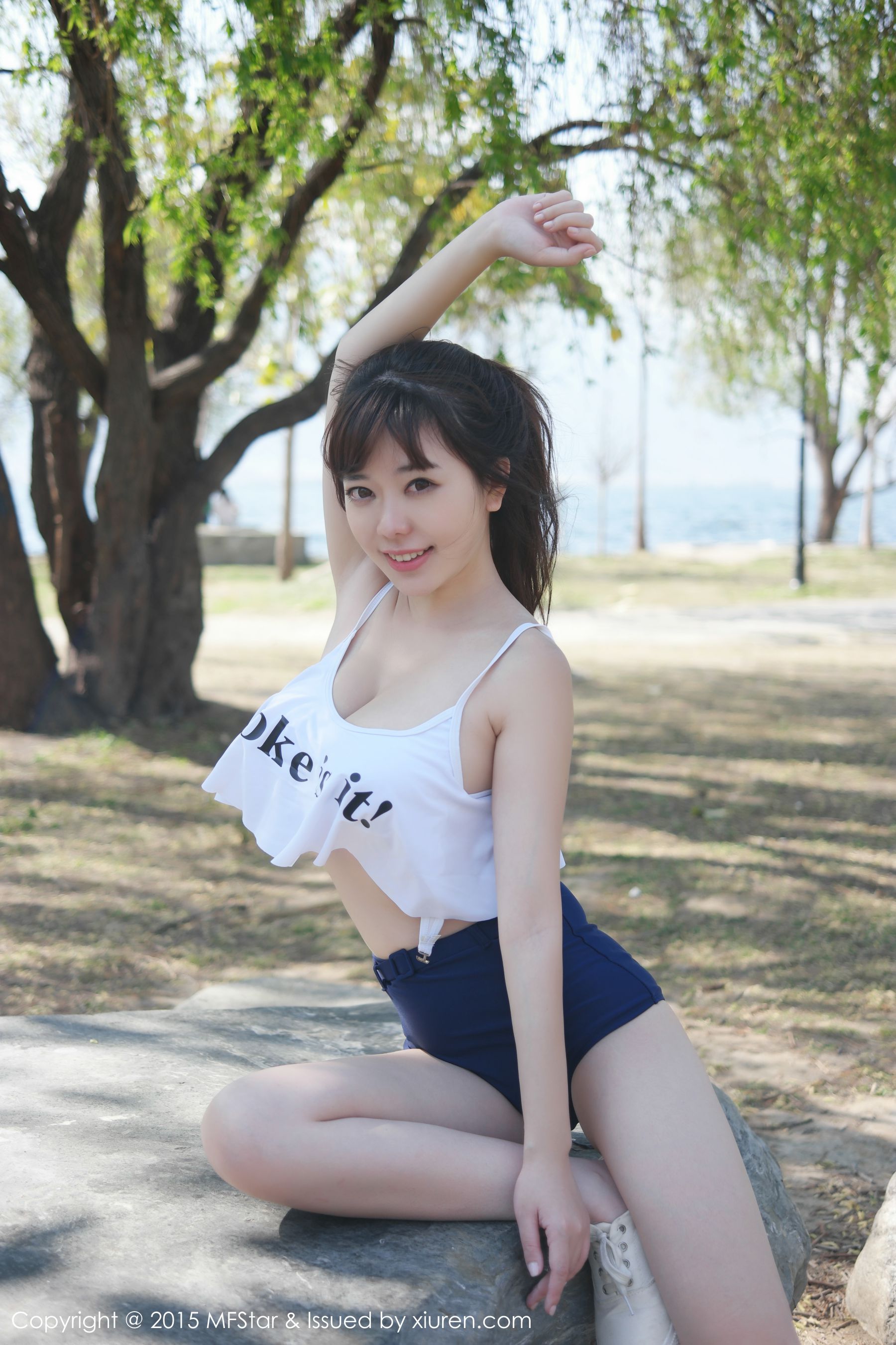 刘飞儿Faye《大理旅拍》爆乳人气嫩模  Vol.003-图1