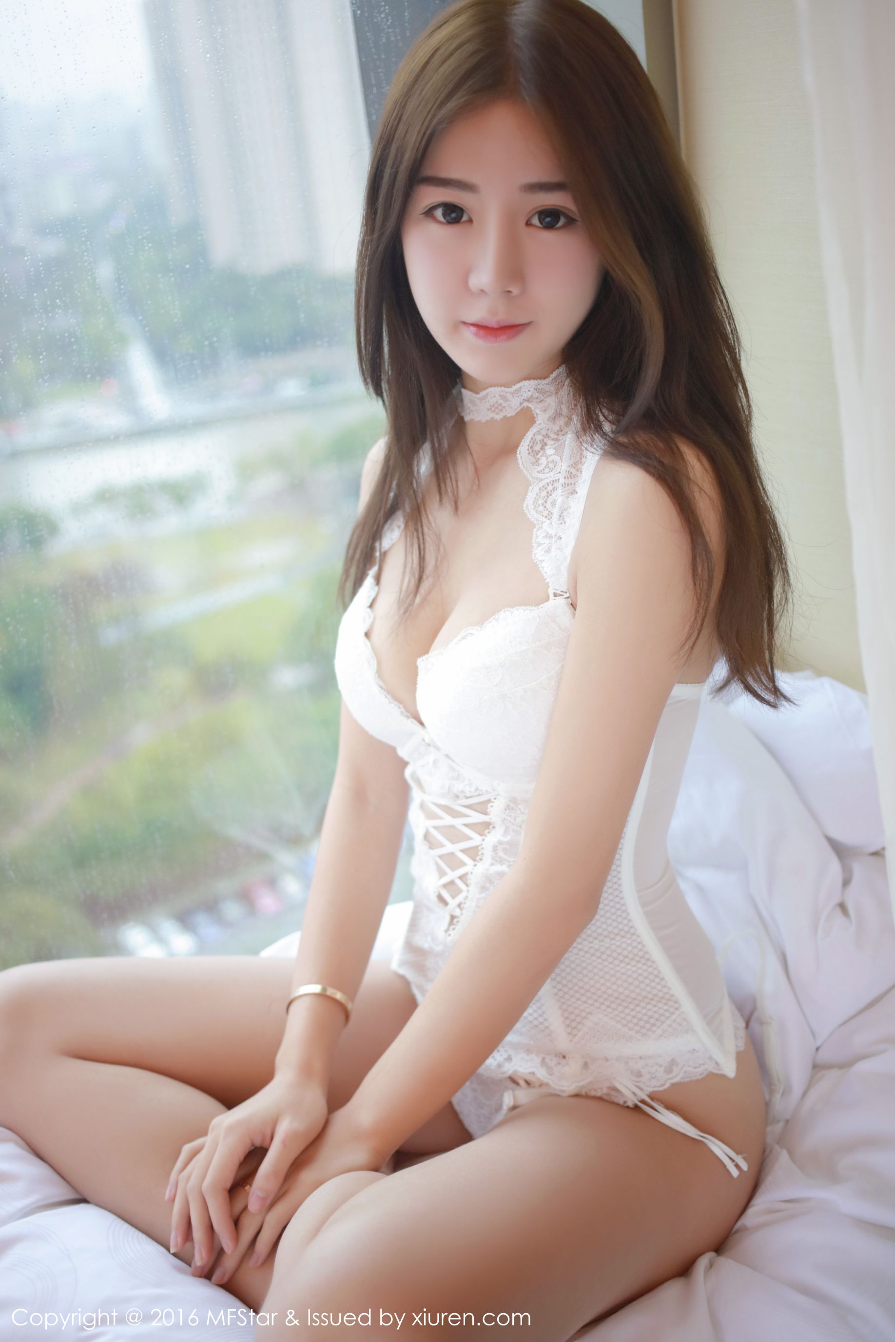 卤蛋luna《晶莹剔透的娇靥，相貌甚甜，肌肤如玉，美目流盼》  Vol.078-图0
