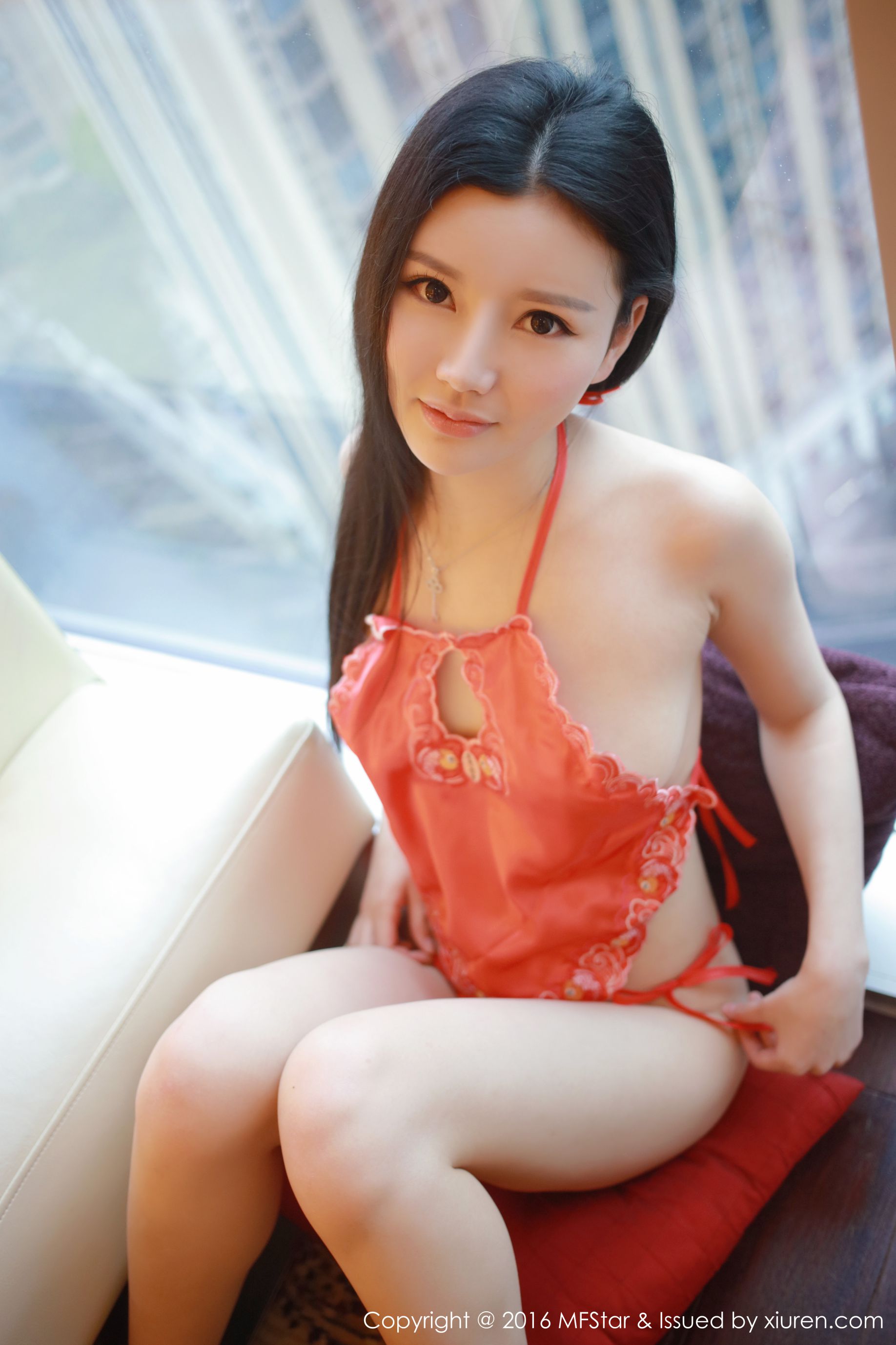 姗姗就打奥特曼《学生装校服+肚兜系列》  Vol.081-图23