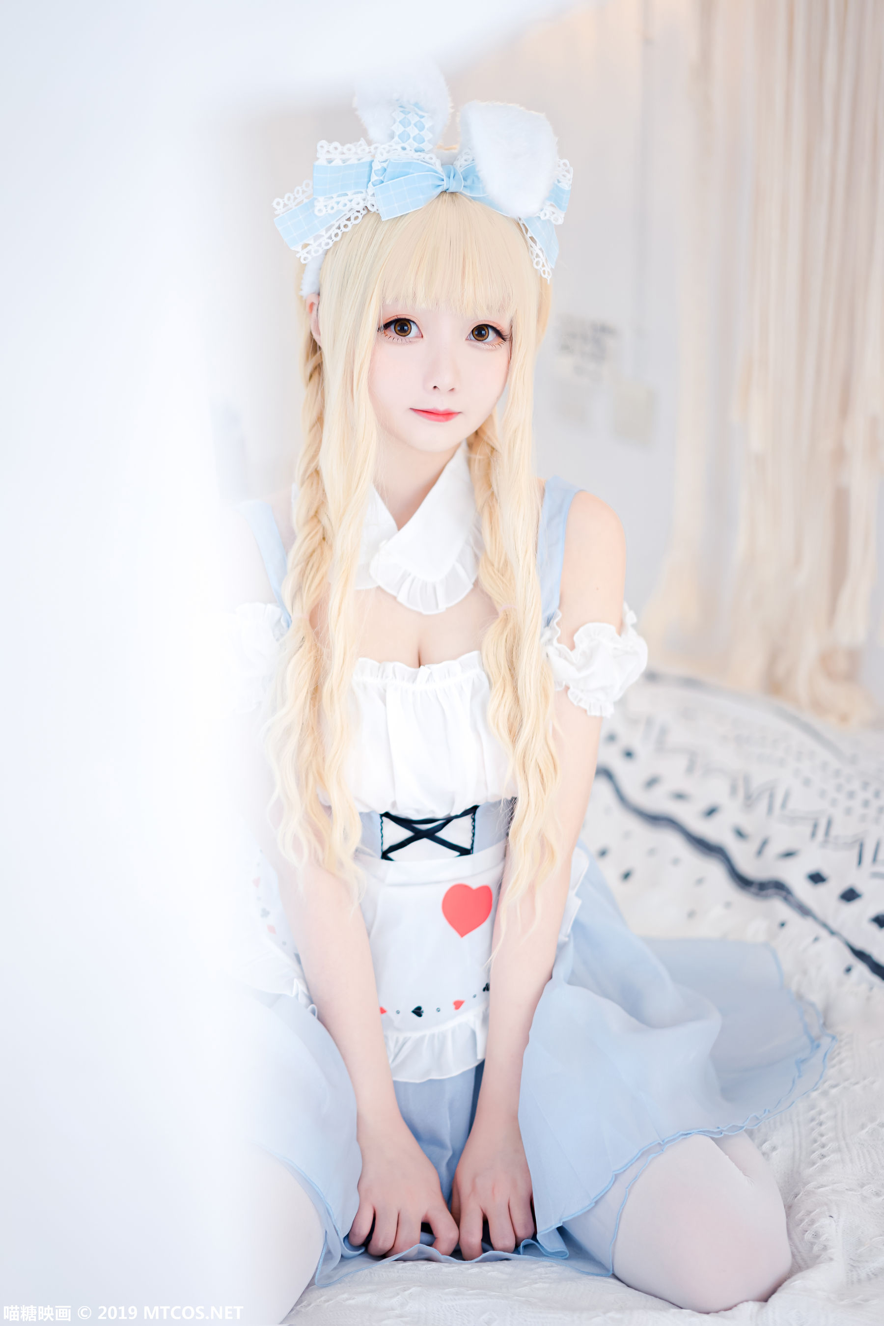 VOL.053 蓝色兔子-图0