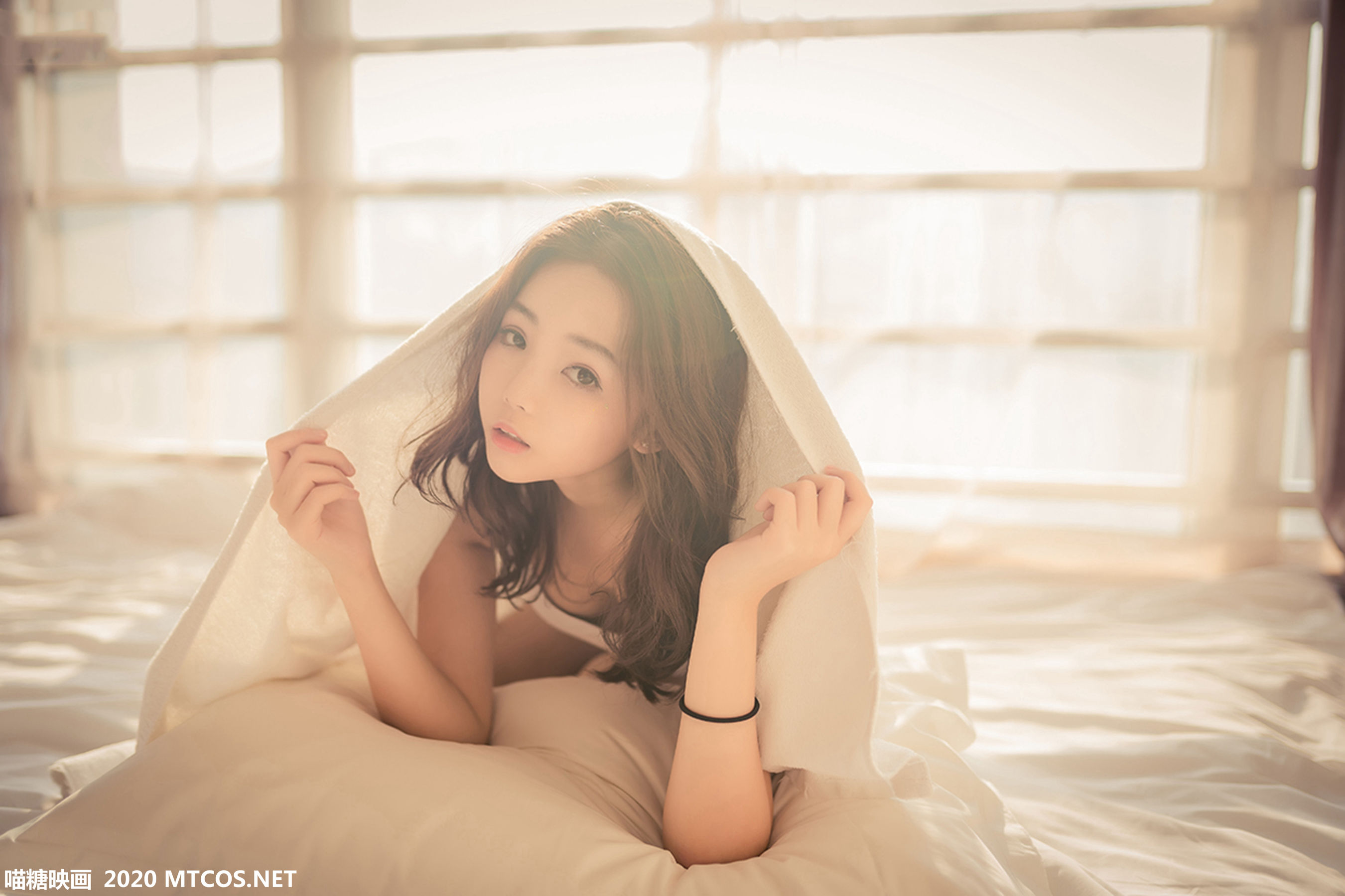 VOL.099 阳光下的白泳衣-图3