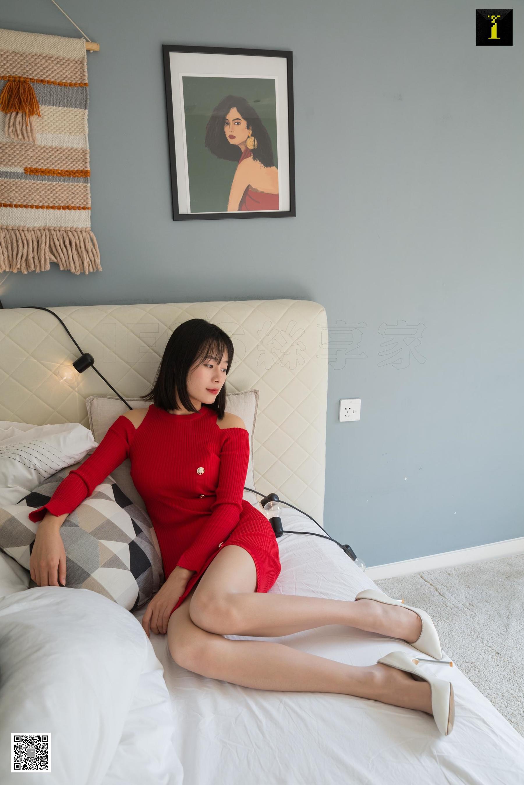 模特 小小 《红色开衩的秘密》-图6