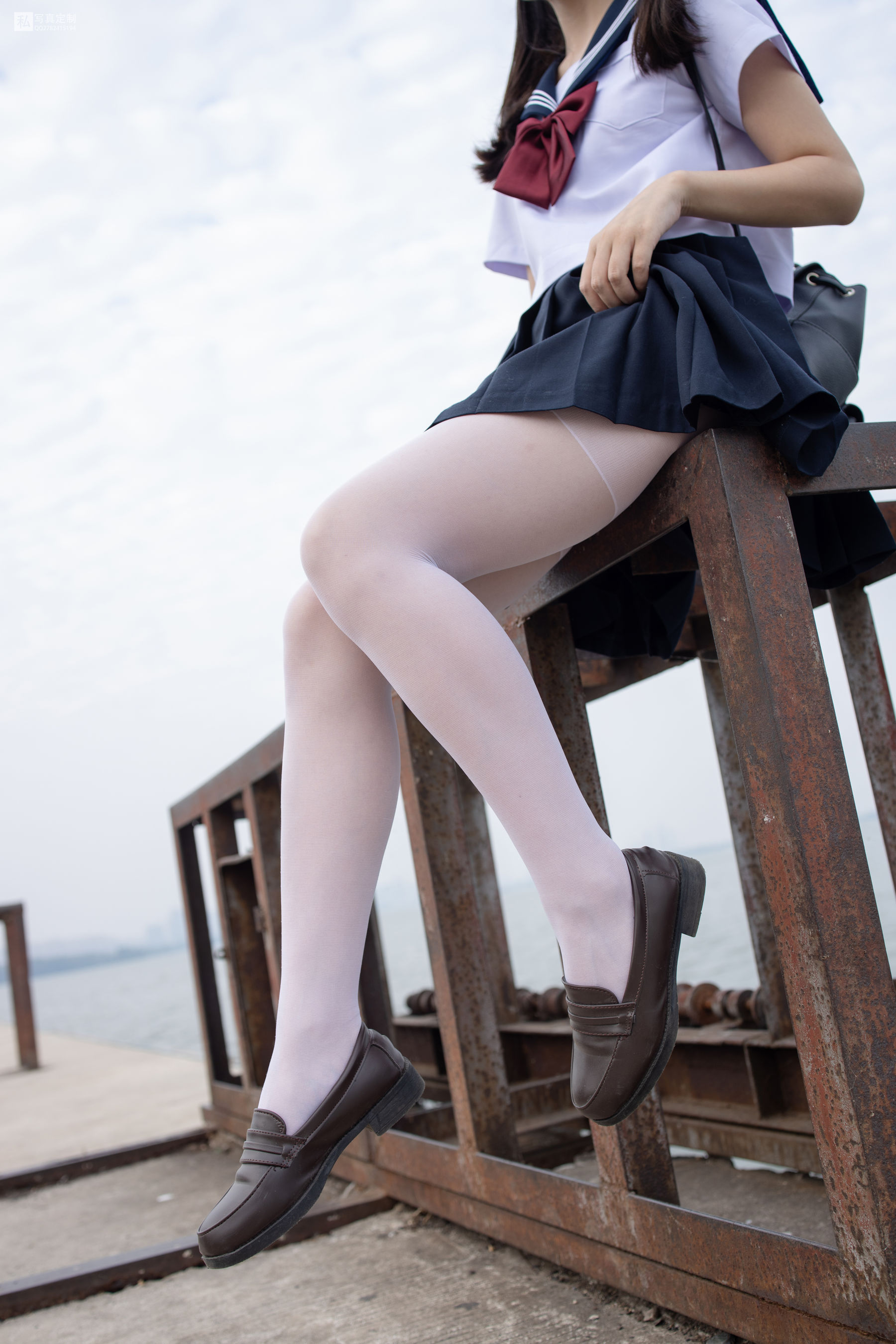 JKFUN-028 默陌 15D白丝 抑郁湖边与绝望天台-图6
