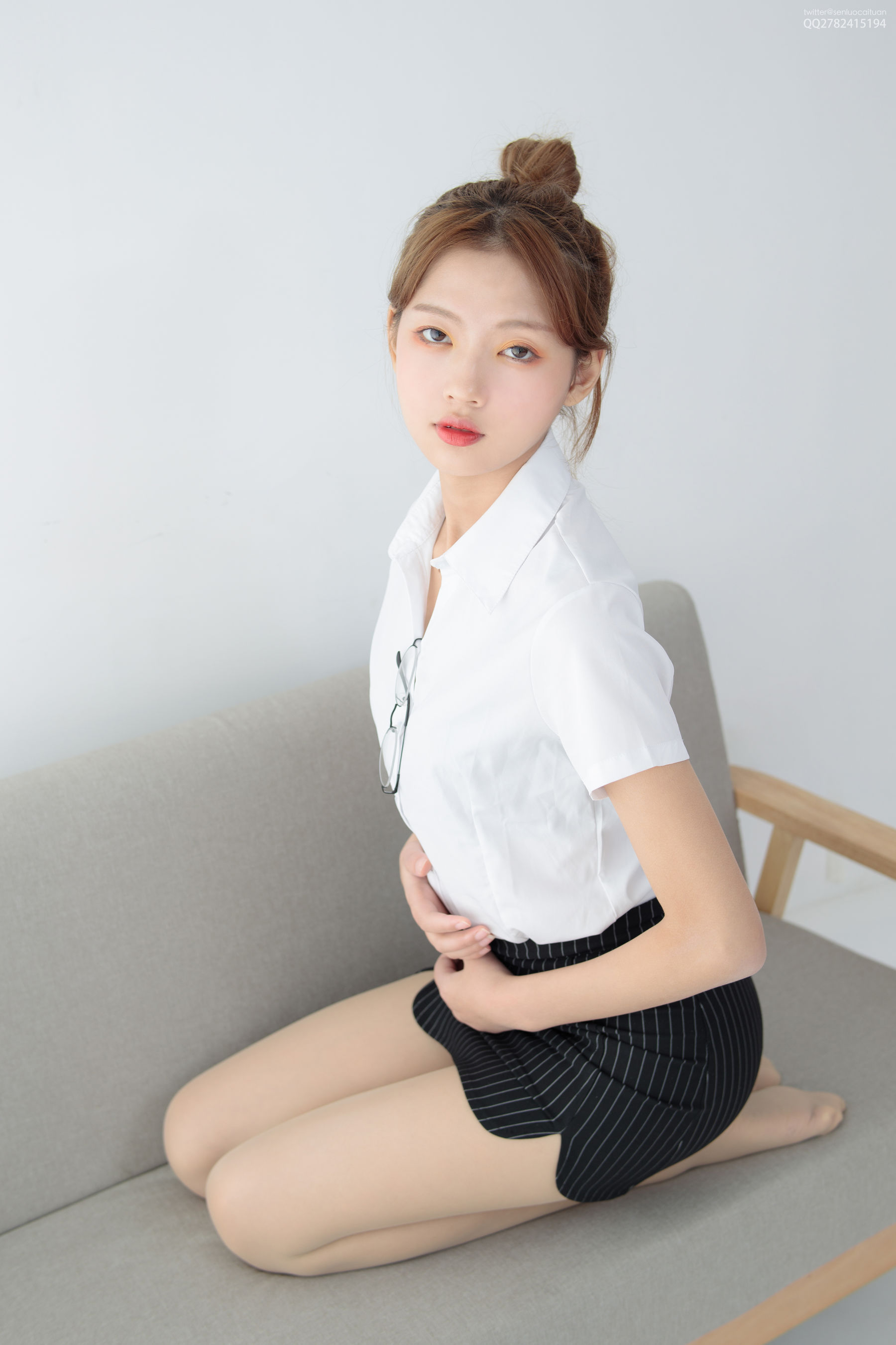 JKFUN-044 OL一定要搭配眼镜 50D肉丝-图42