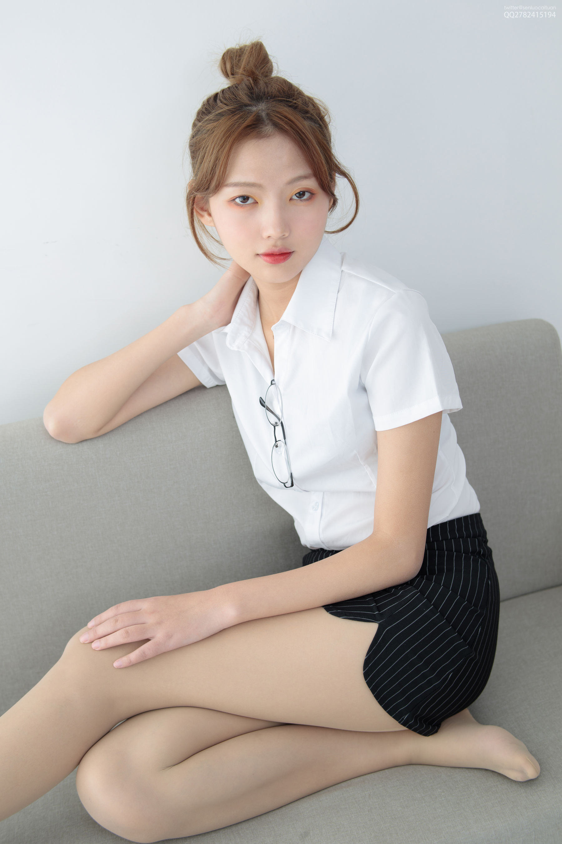 JKFUN-044 OL一定要搭配眼镜 50D肉丝-图45