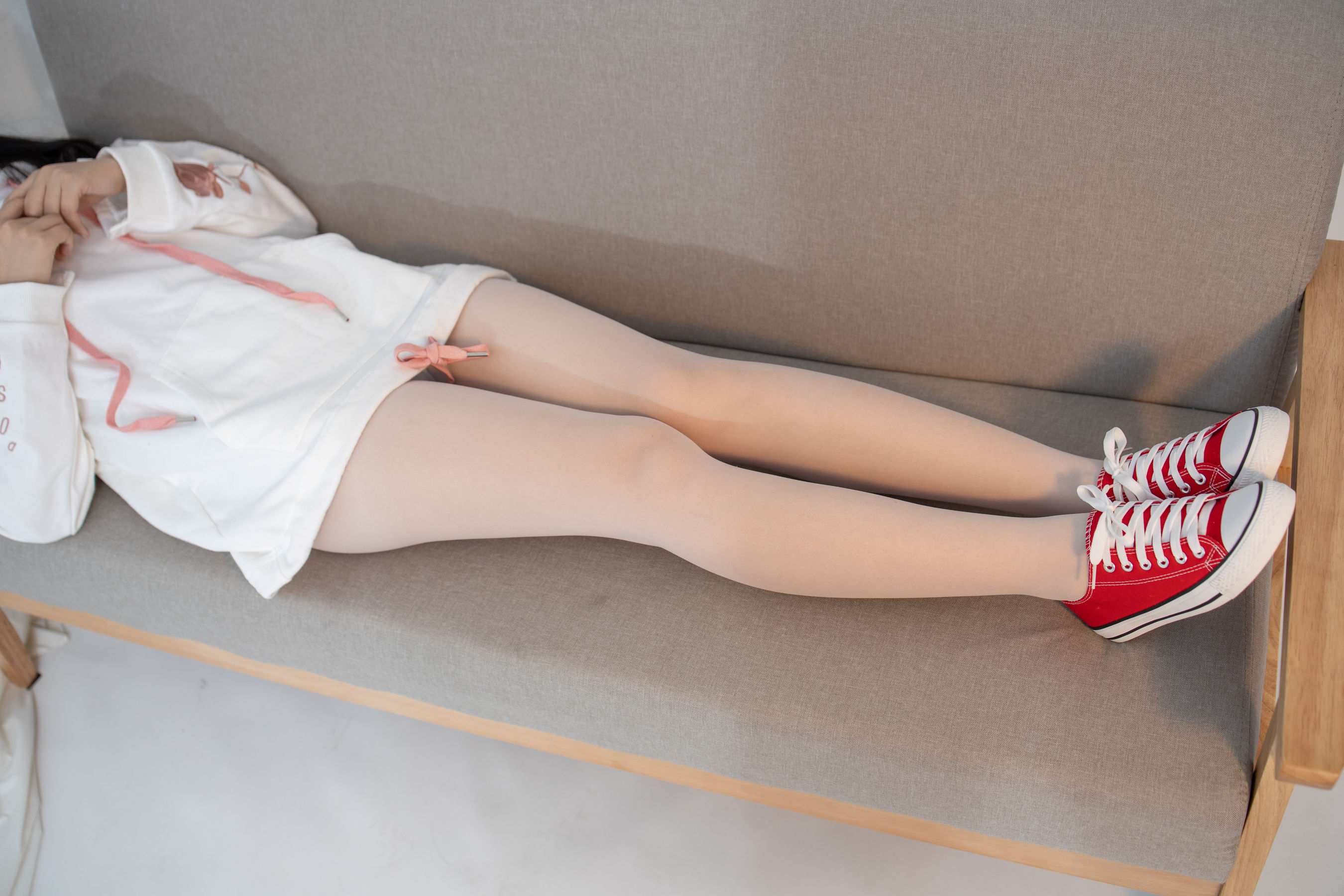 JKFUN-056 小夜 红布鞋白丝 13D白丝-图34