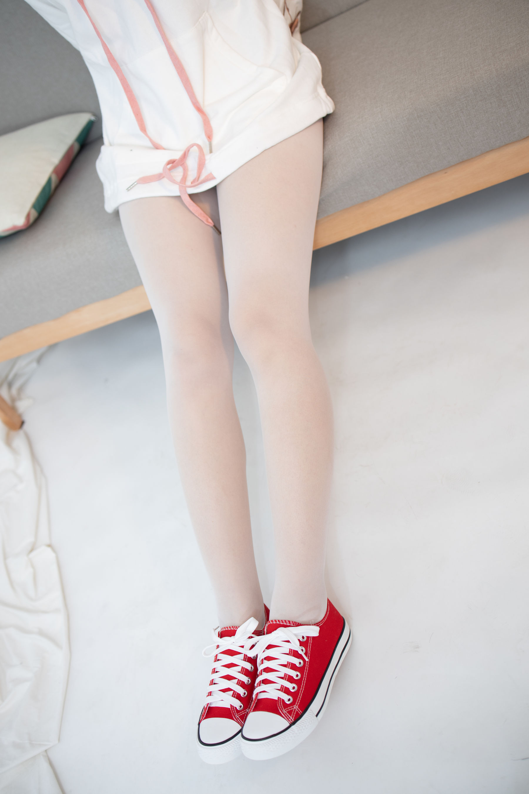 JKFUN-056 小夜 红布鞋白丝 13D白丝-图4